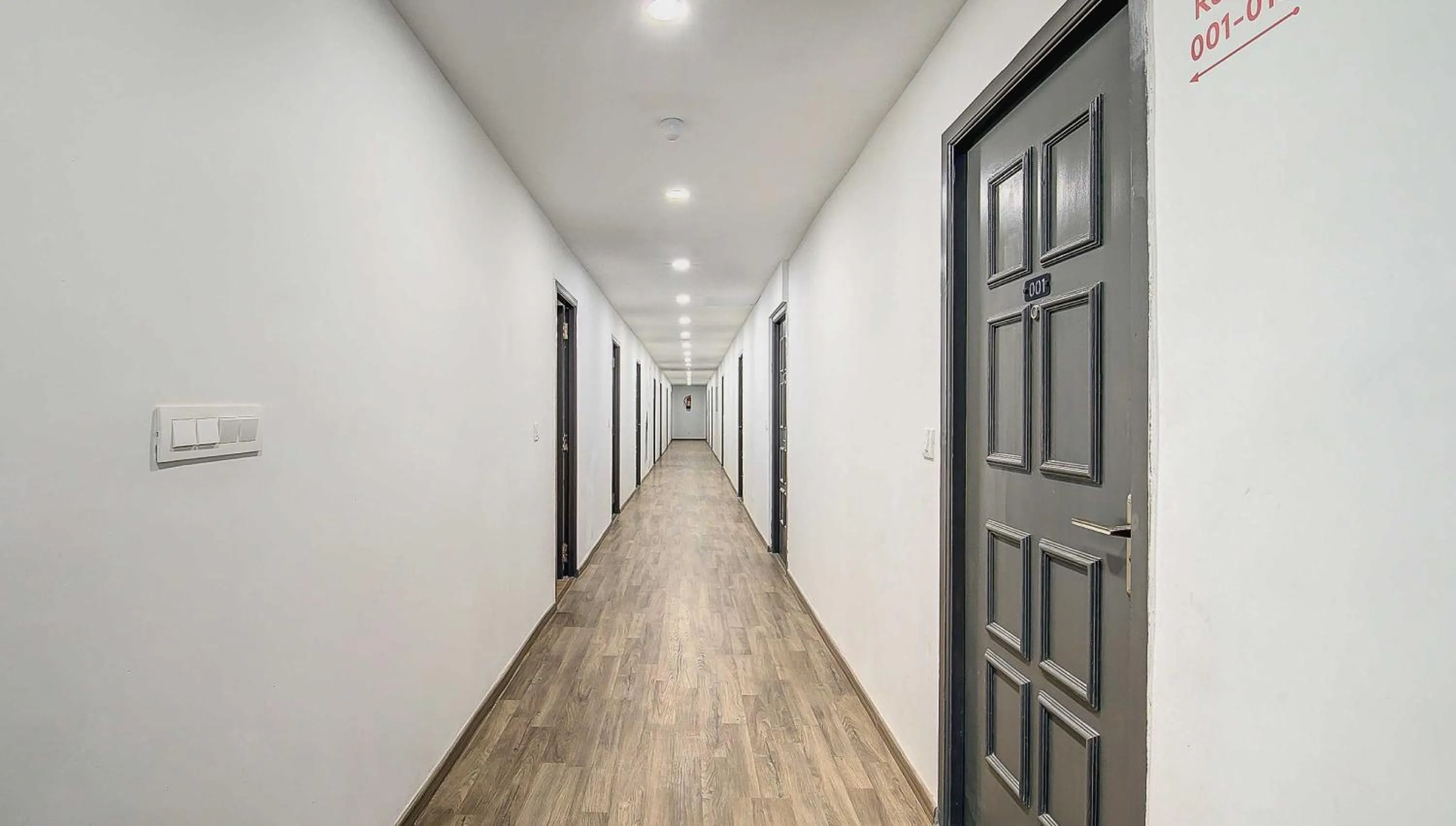 Lobby or reception in Collection O Tynampet Metro Station