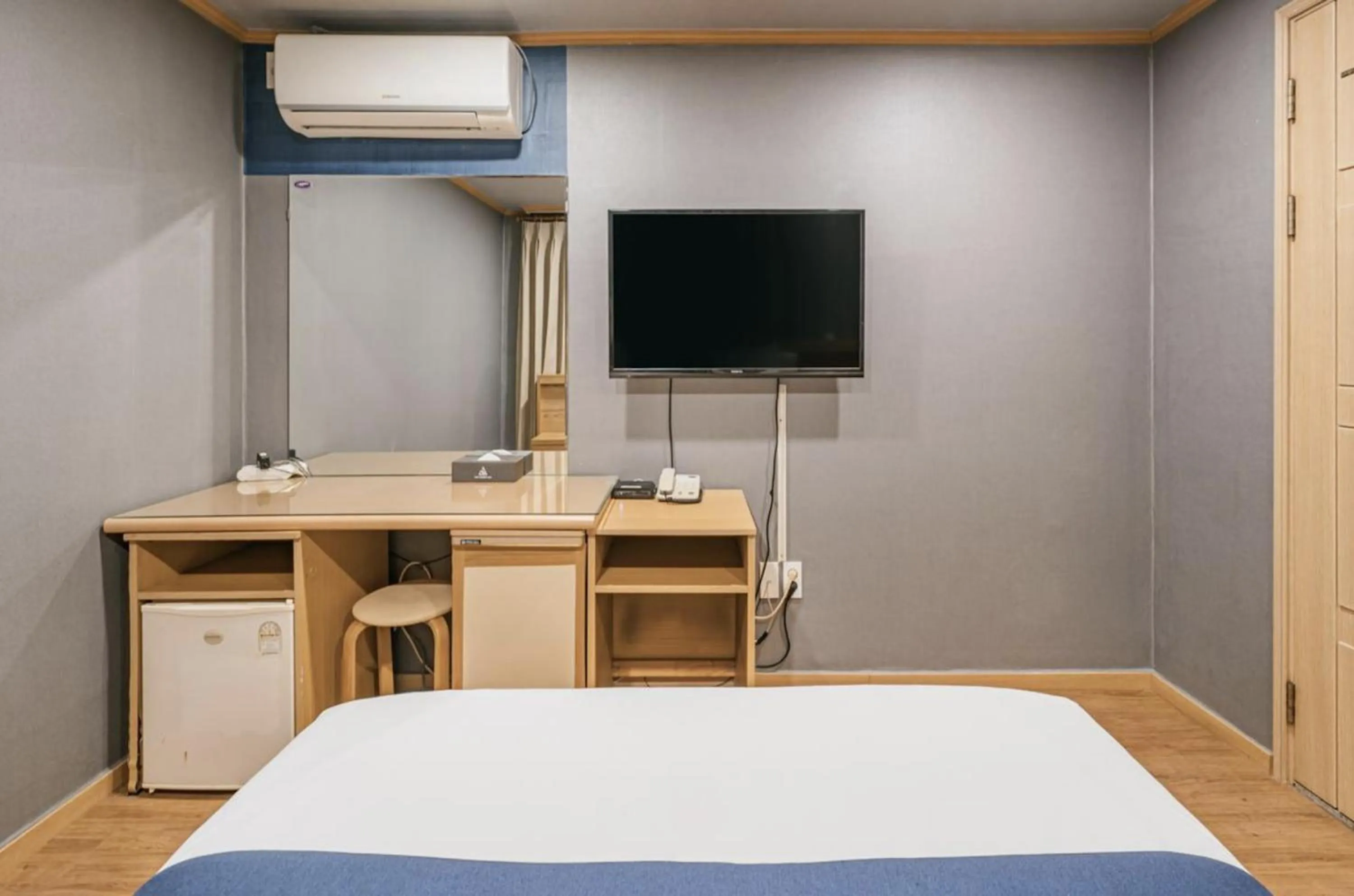 Bed in Morning Calm Jeju