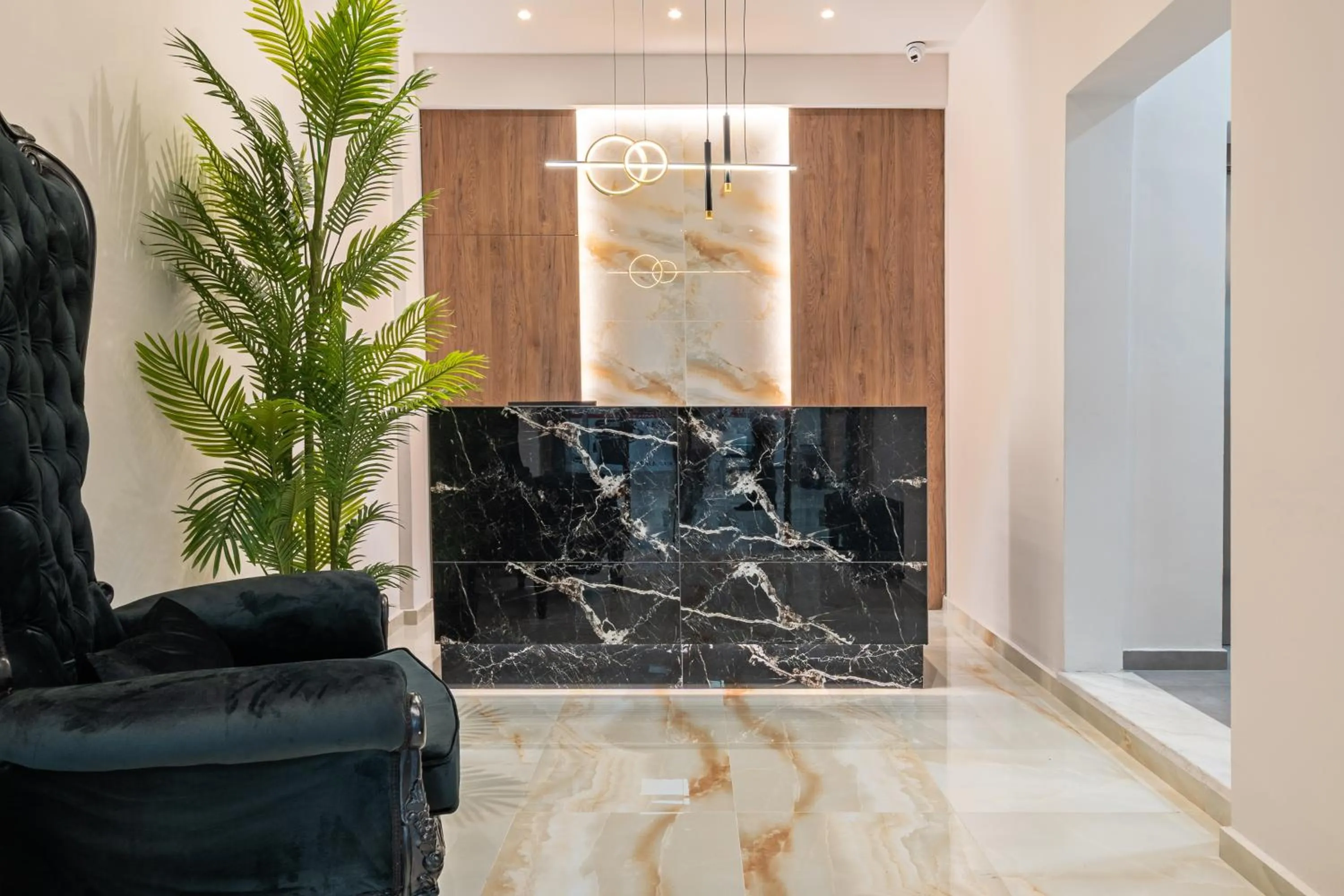 Facade/entrance in Philia Center Suites