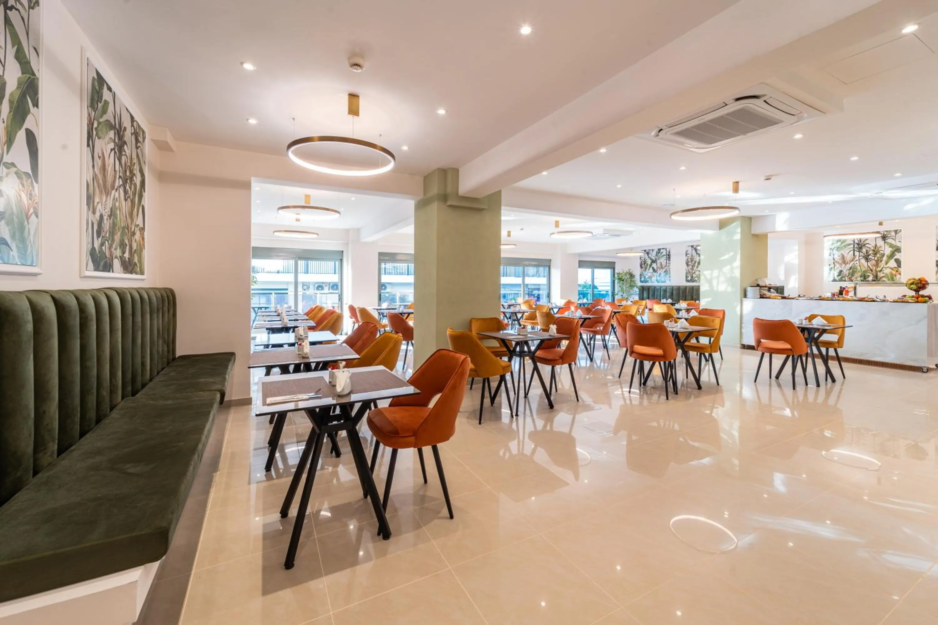 Breakfast in Philia Center Suites