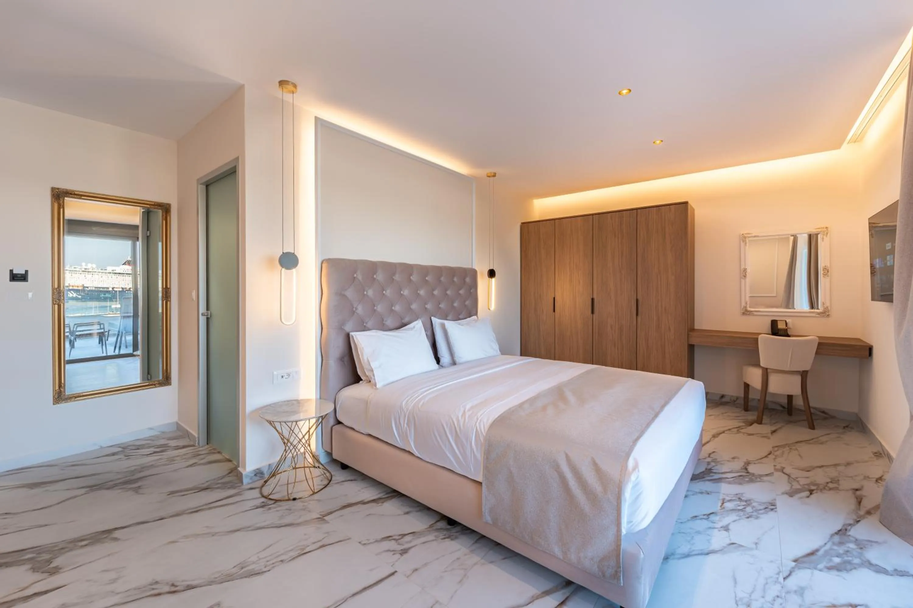 Bedroom, Bed in Philia Center Suites