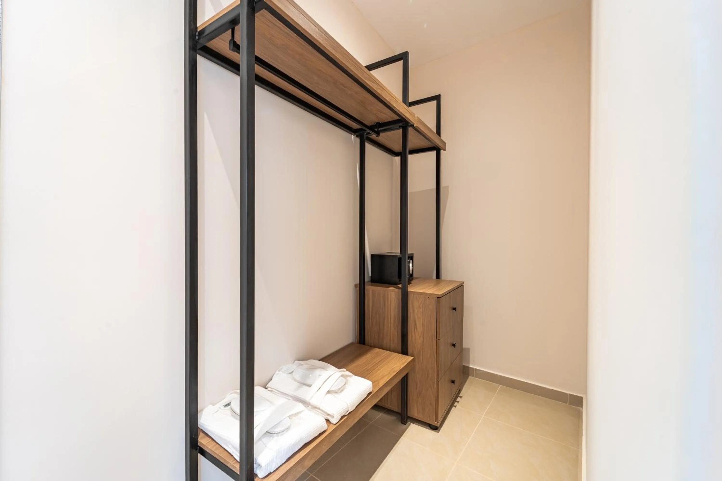wardrobe, Bed in Philia Center Suites