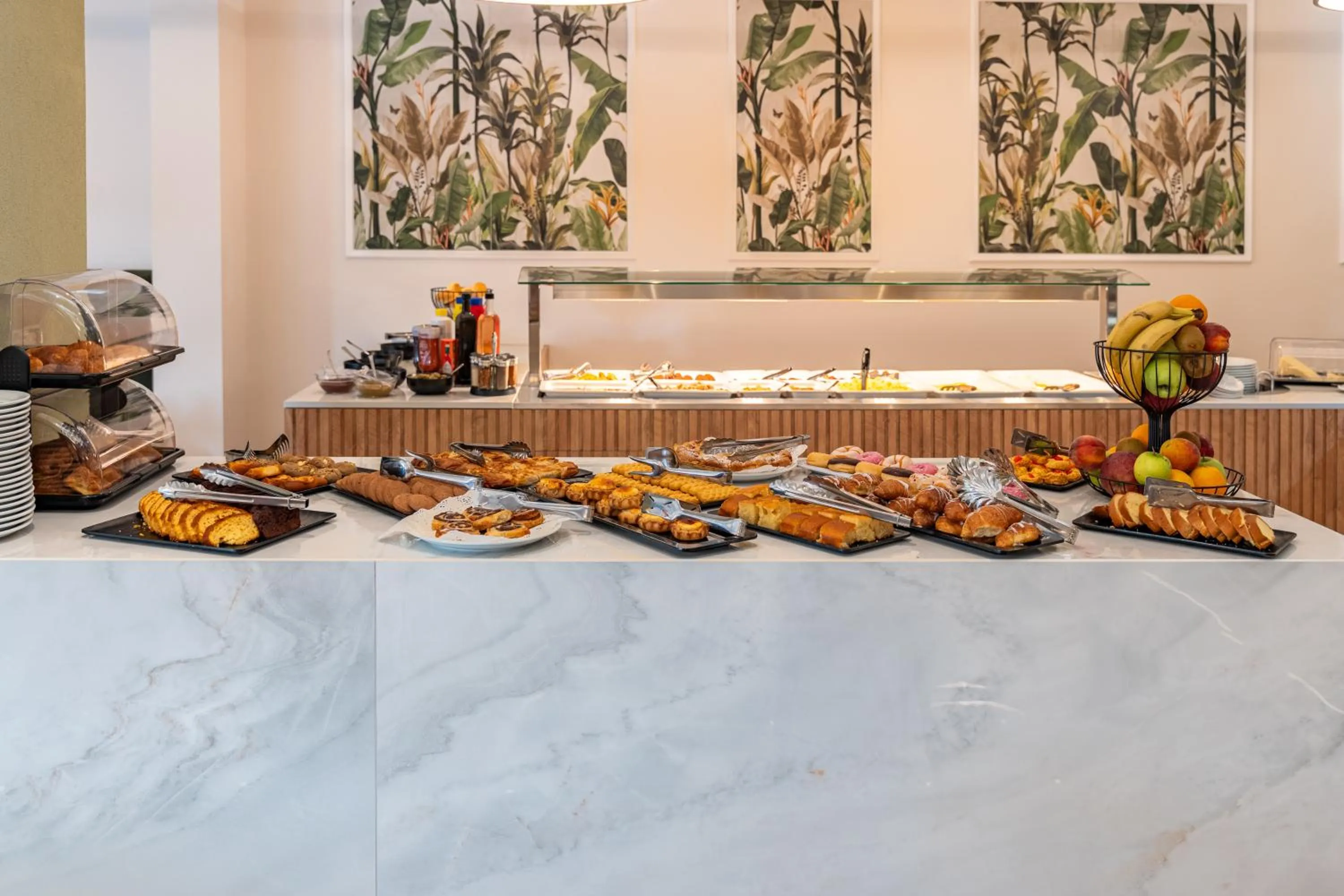 Breakfast in Philia Center Suites