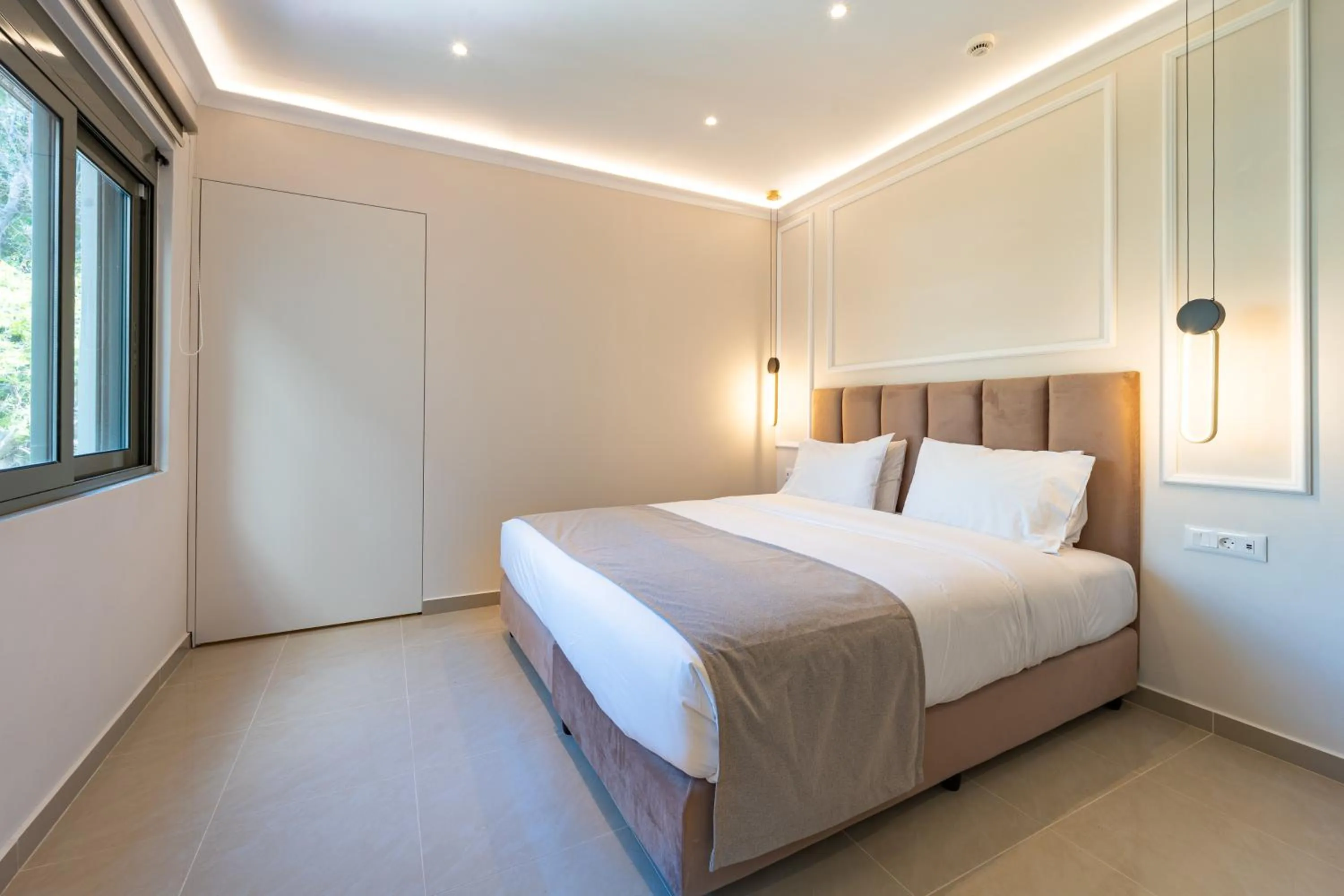 Bedroom, Bed in Philia Center Suites
