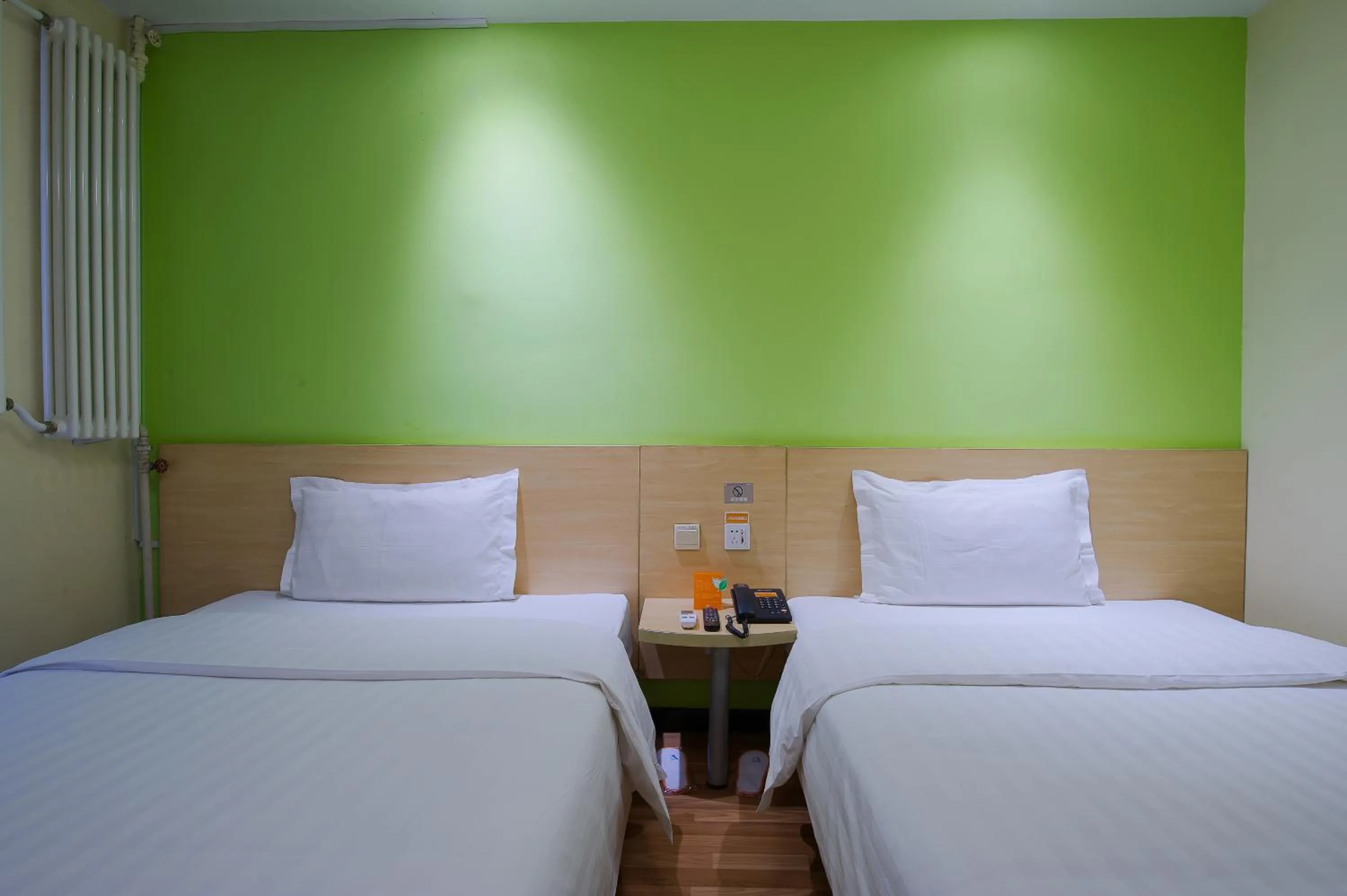 Bed in 7Days Inn Beijing Shangdi