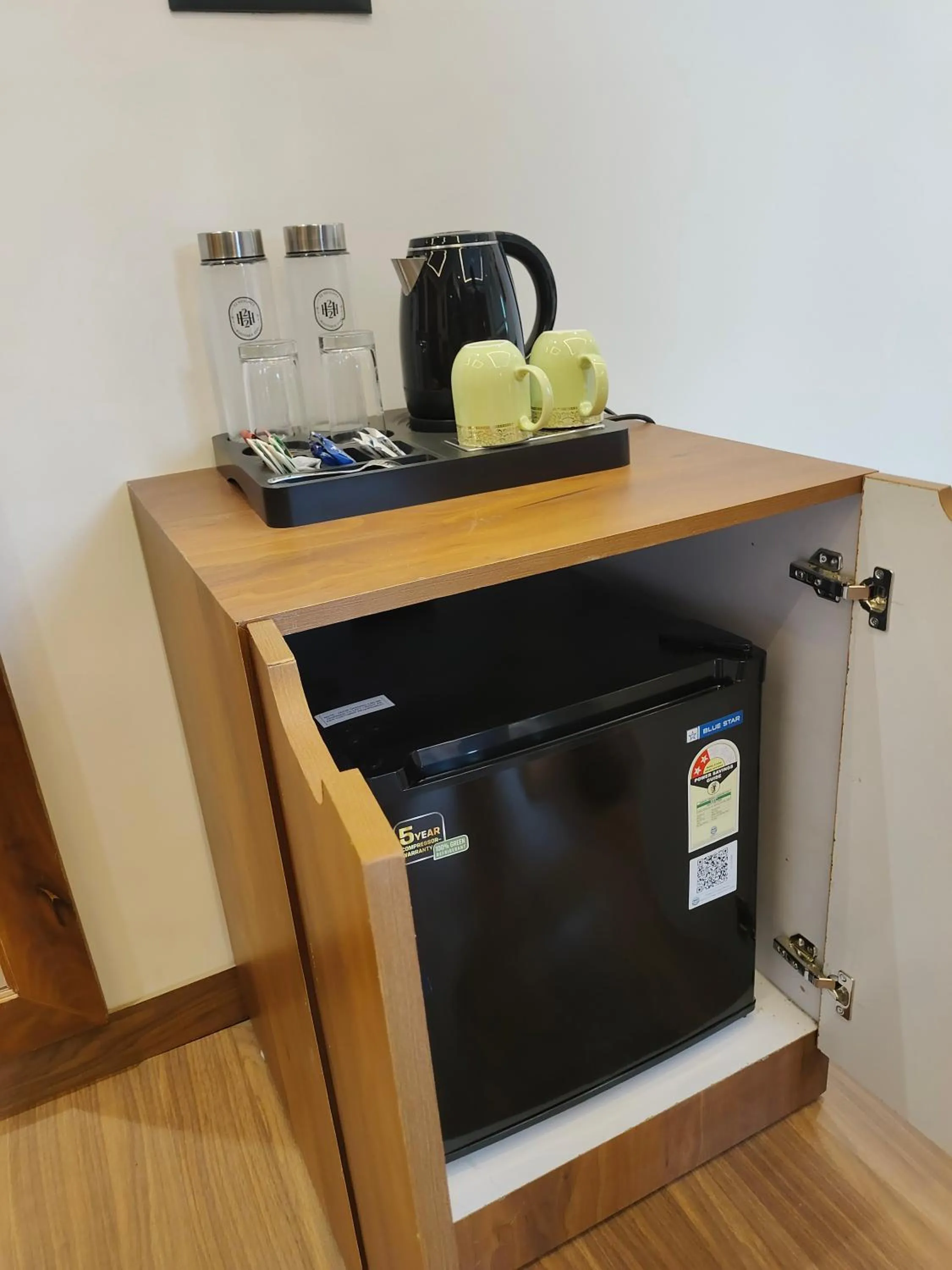 minibar in 22 Heights