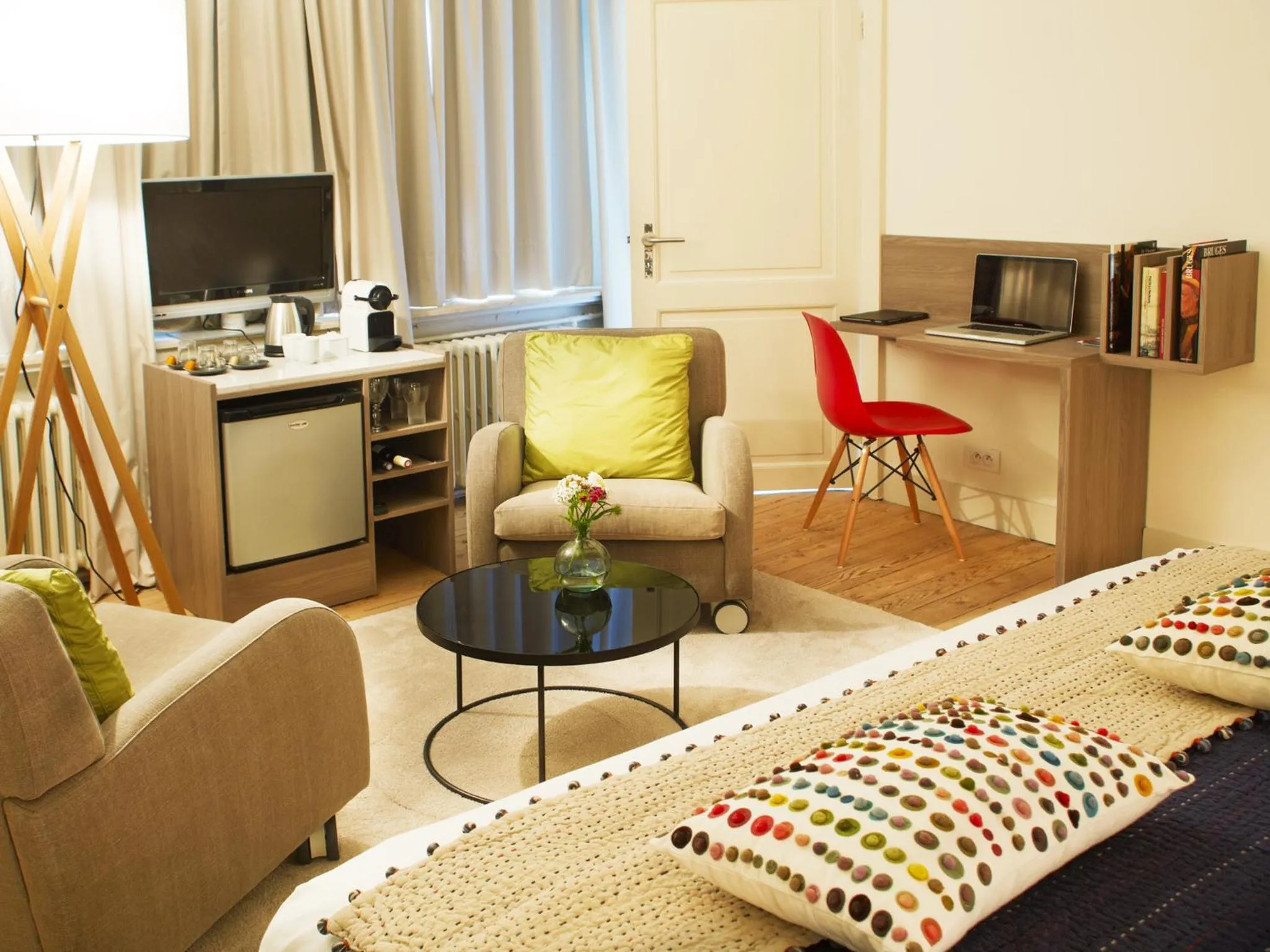 Seating area, Bed in B&B Alphabet - Luxury Guesthouse and Art Gallery