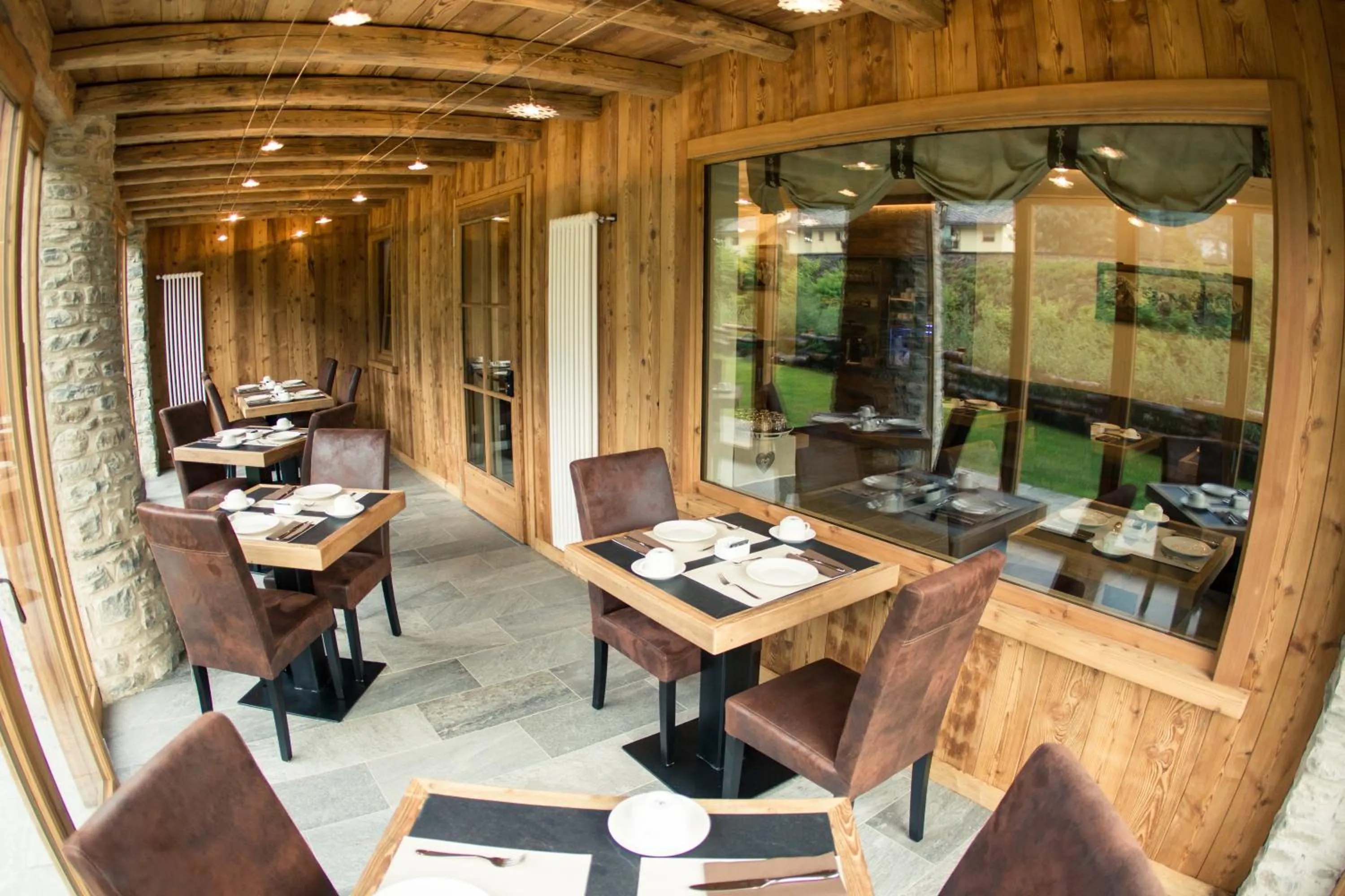 Restaurant/places to eat in Hotel Les Montagnards