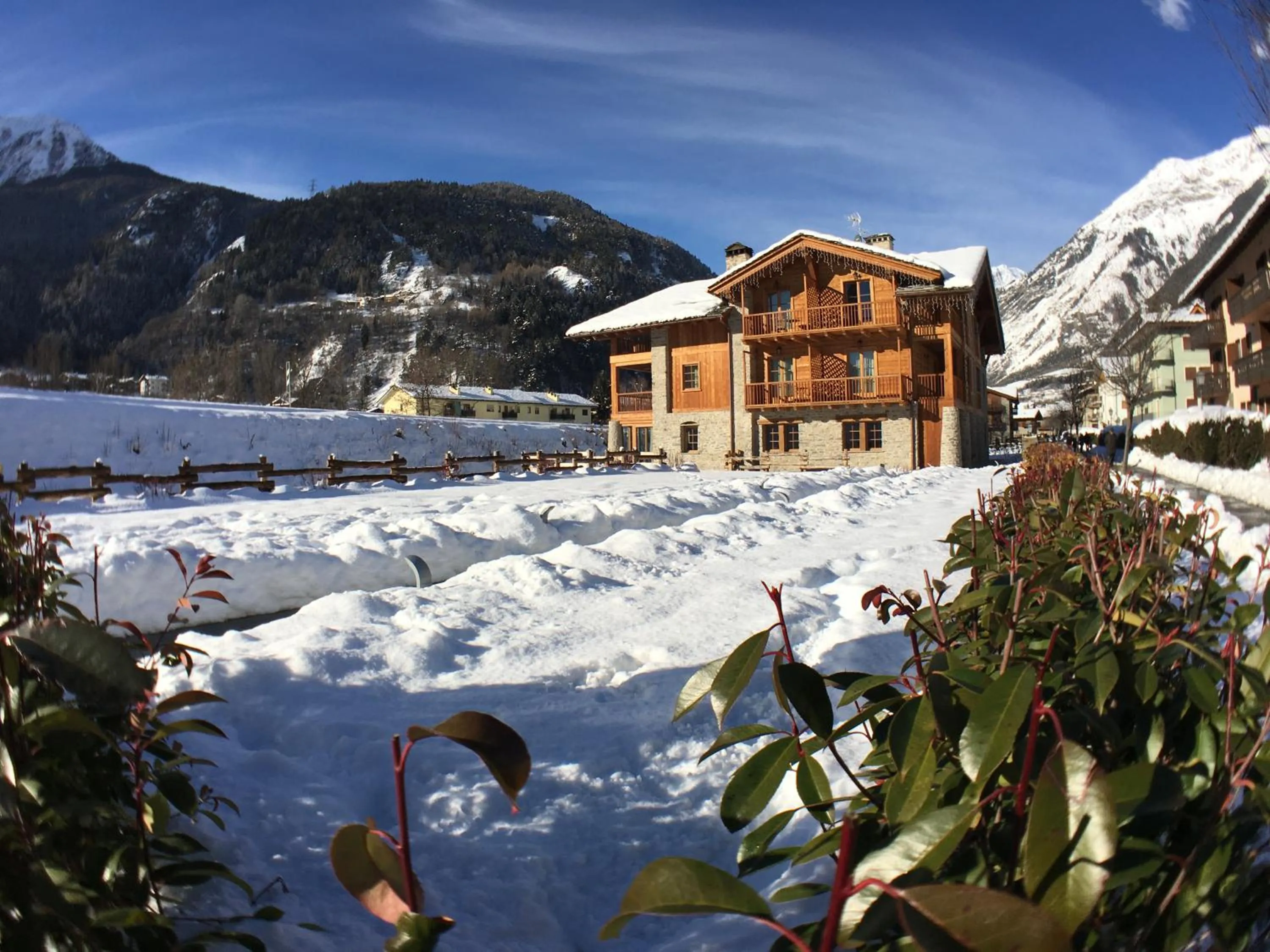 Property building in Hotel Les Montagnards