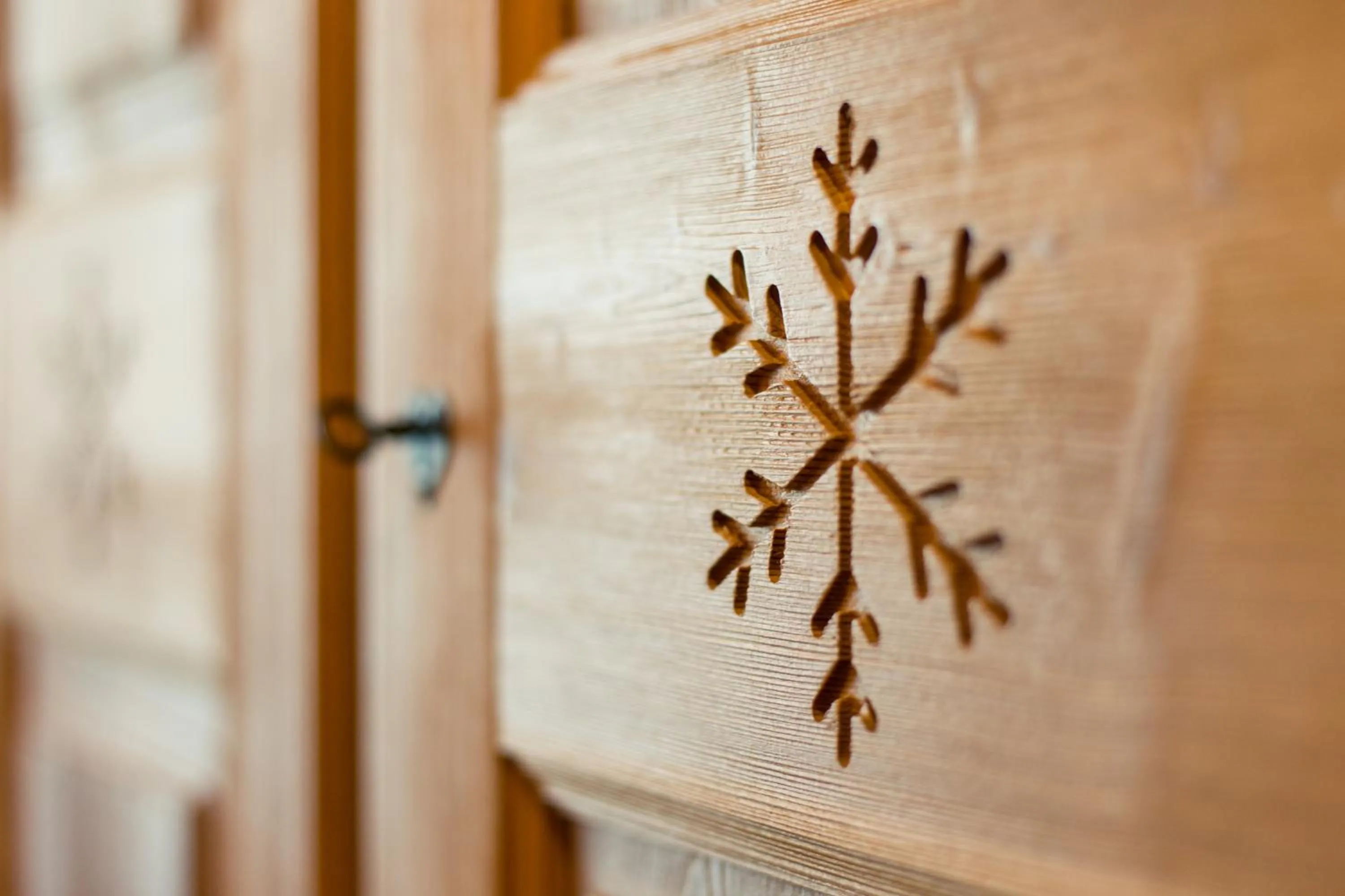 Decorative detail in Hotel Les Montagnards