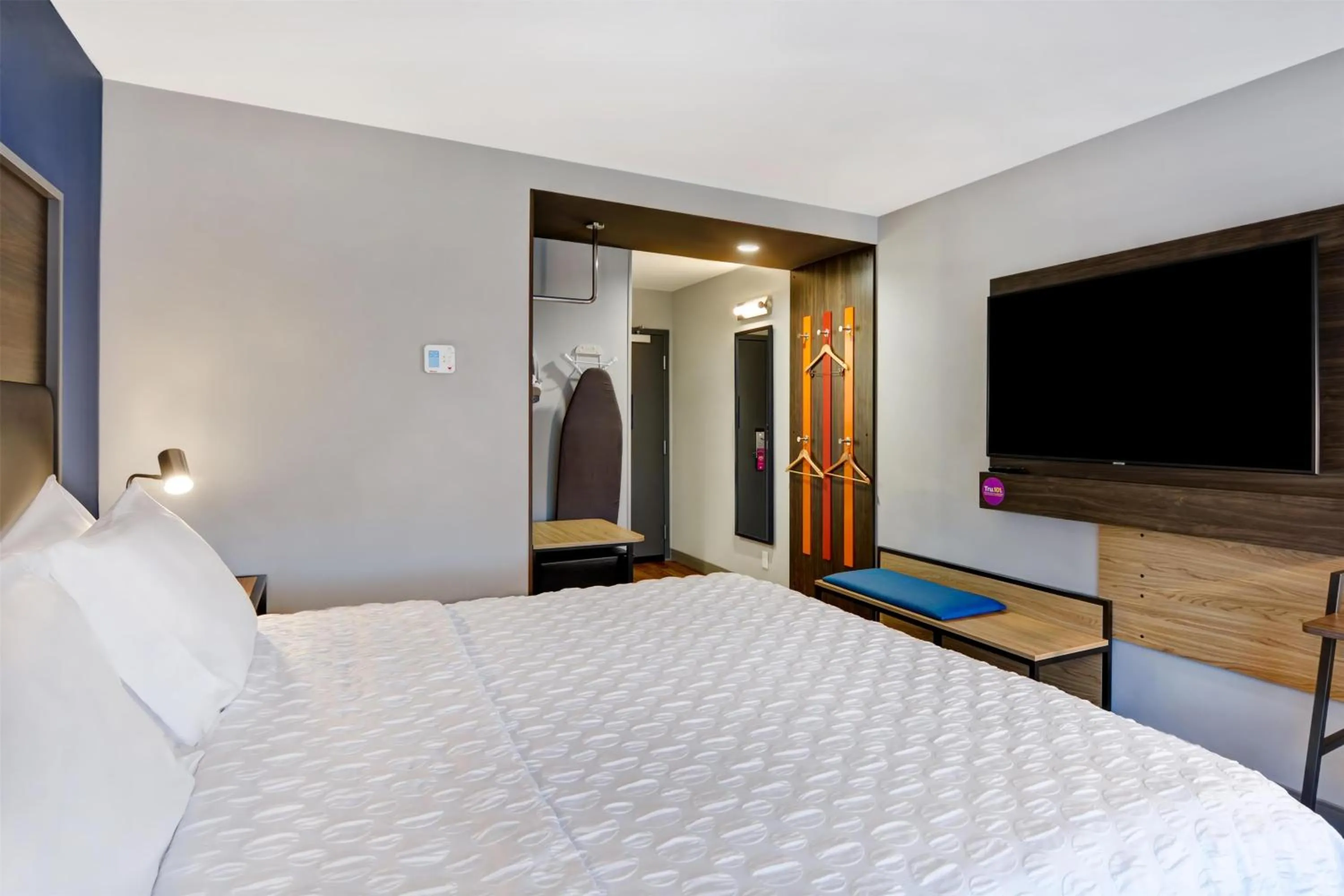 Bed in Tru By Hilton Augusta Washington Road