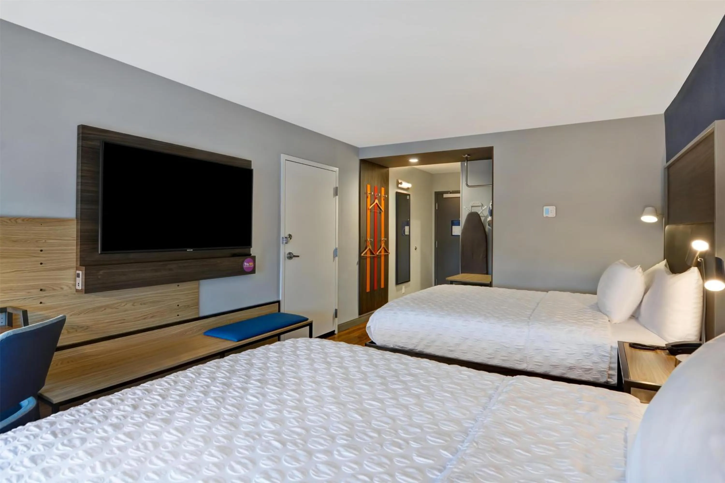 Bed in Tru By Hilton Augusta Washington Road