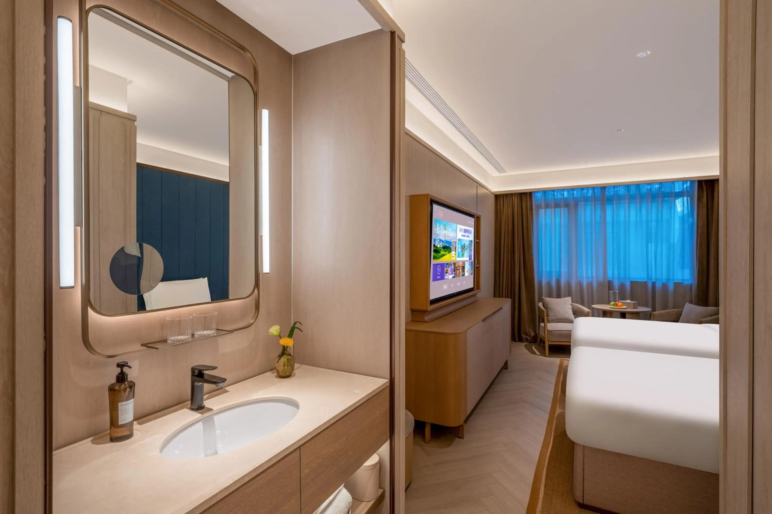 Bed in Jingdong Headquarters Crystal Orange Hotel, Yizhuang, Beijing