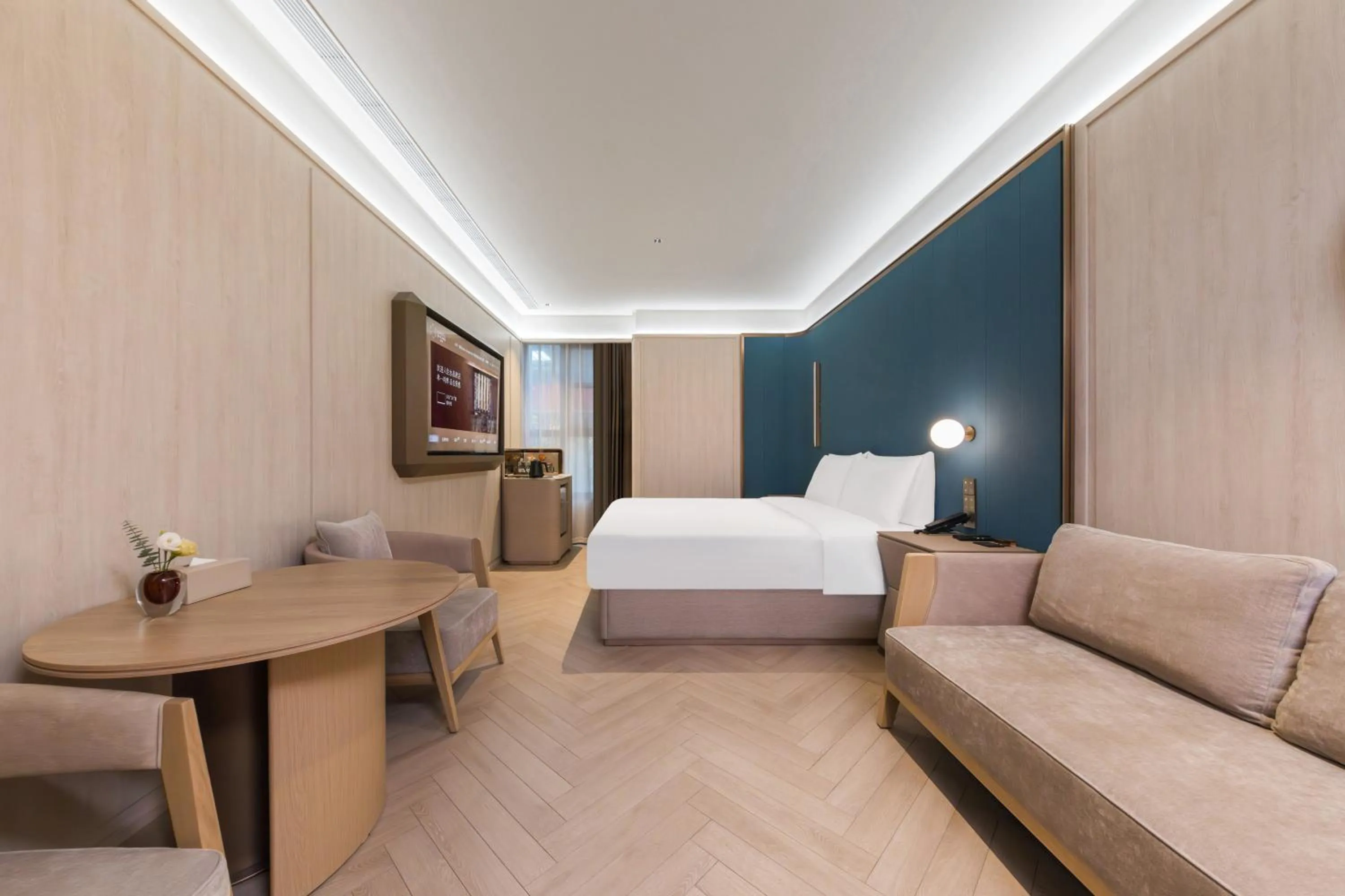 Bed in Jingdong Headquarters Crystal Orange Hotel, Yizhuang, Beijing