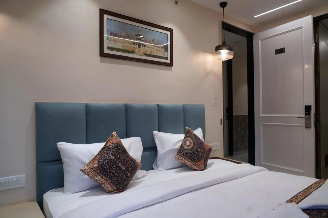 Bed in Hotel Anant Inn