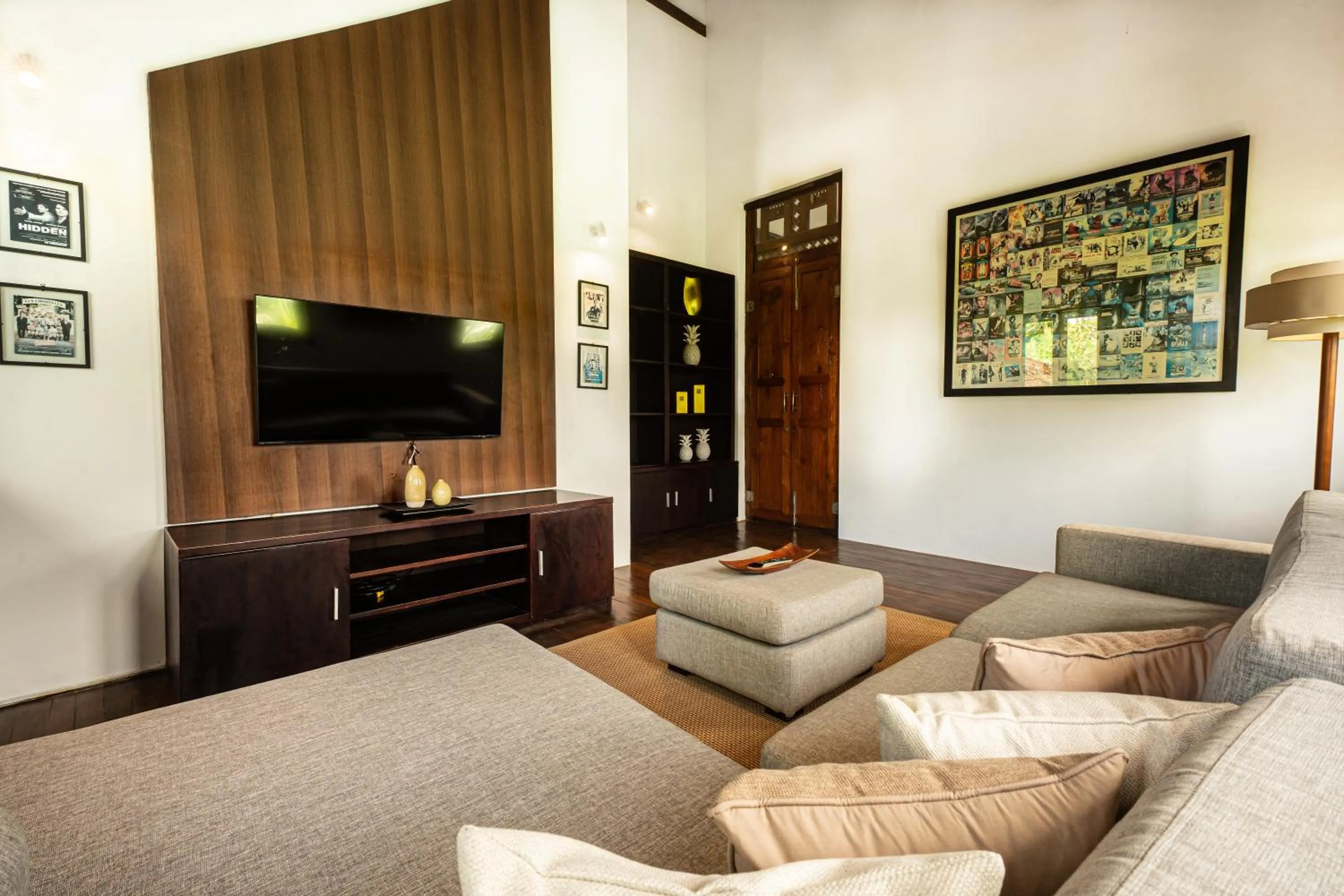 Living room in Villa Tropical Svasti by Nakula