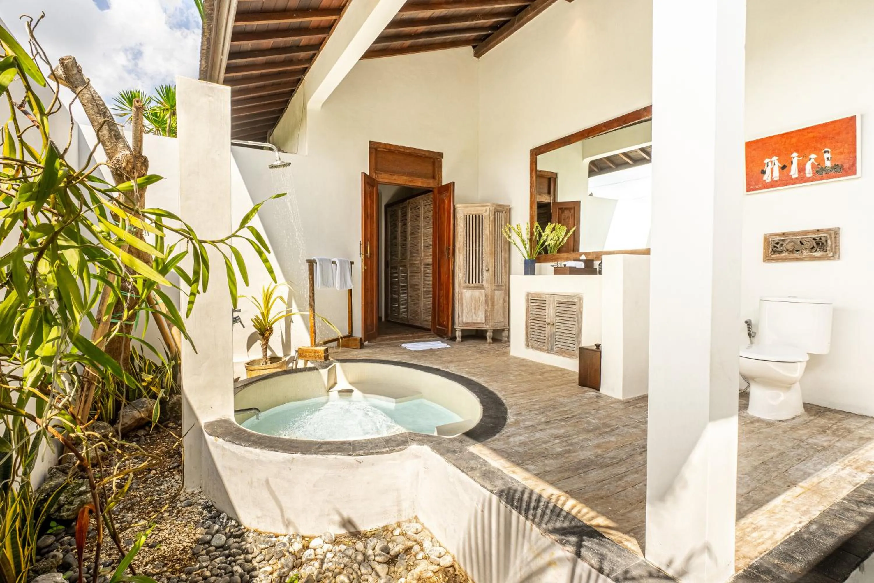 Bathroom in Villa Tropical Svasti by Nakula