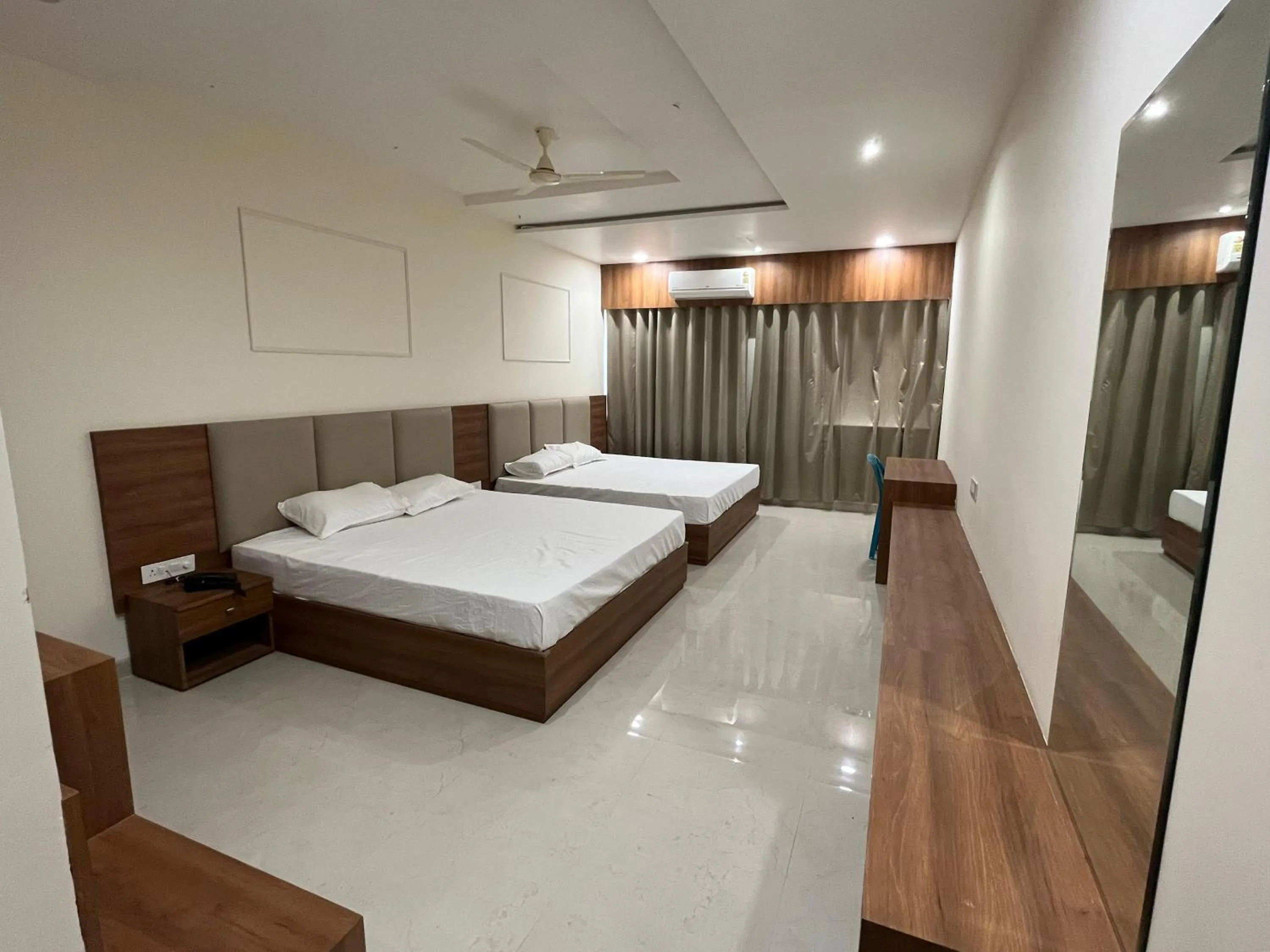Bed in Hotel Tilak