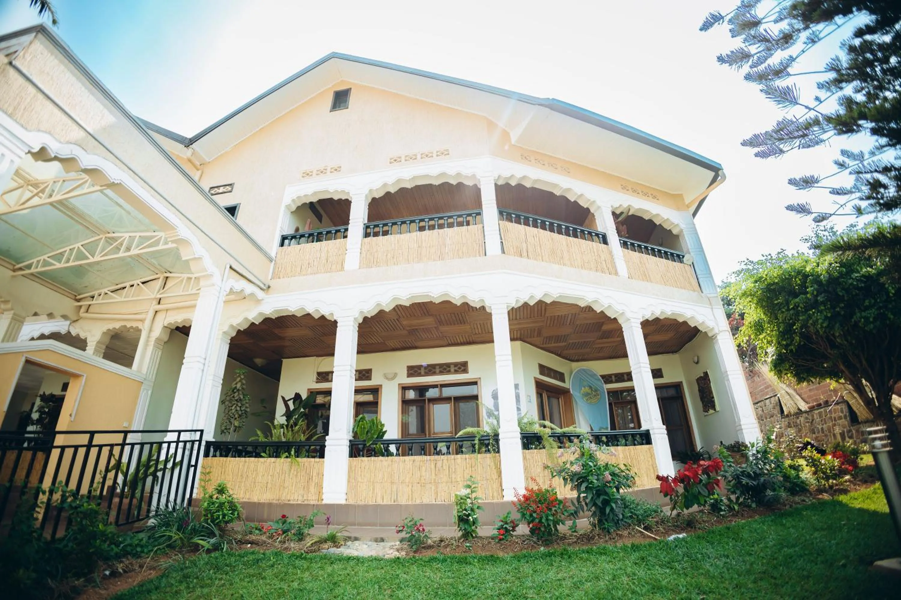 Property building in Eagle View Golf