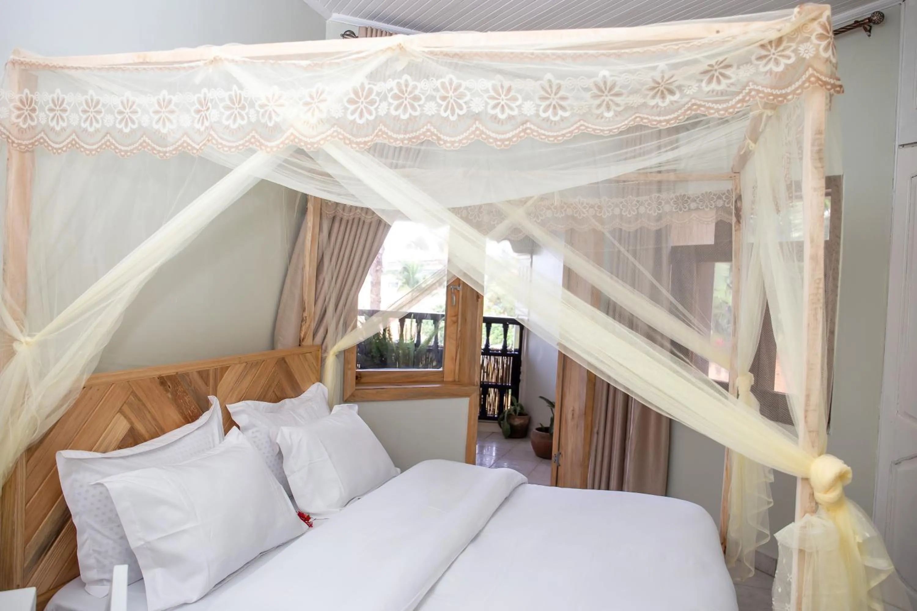 Bed in Eagle View Golf