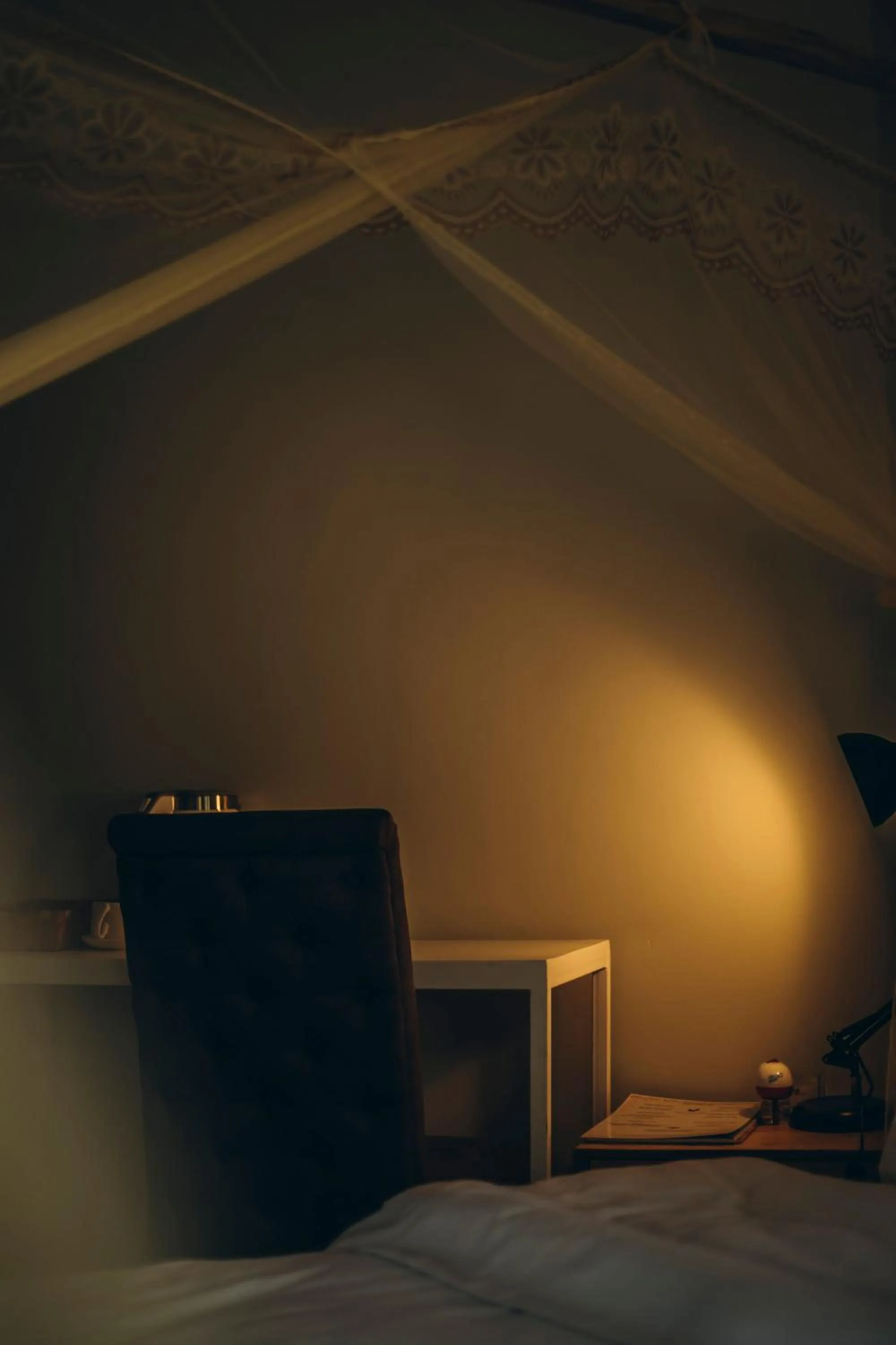 Photo of the whole room, Bed in Eagle View Golf