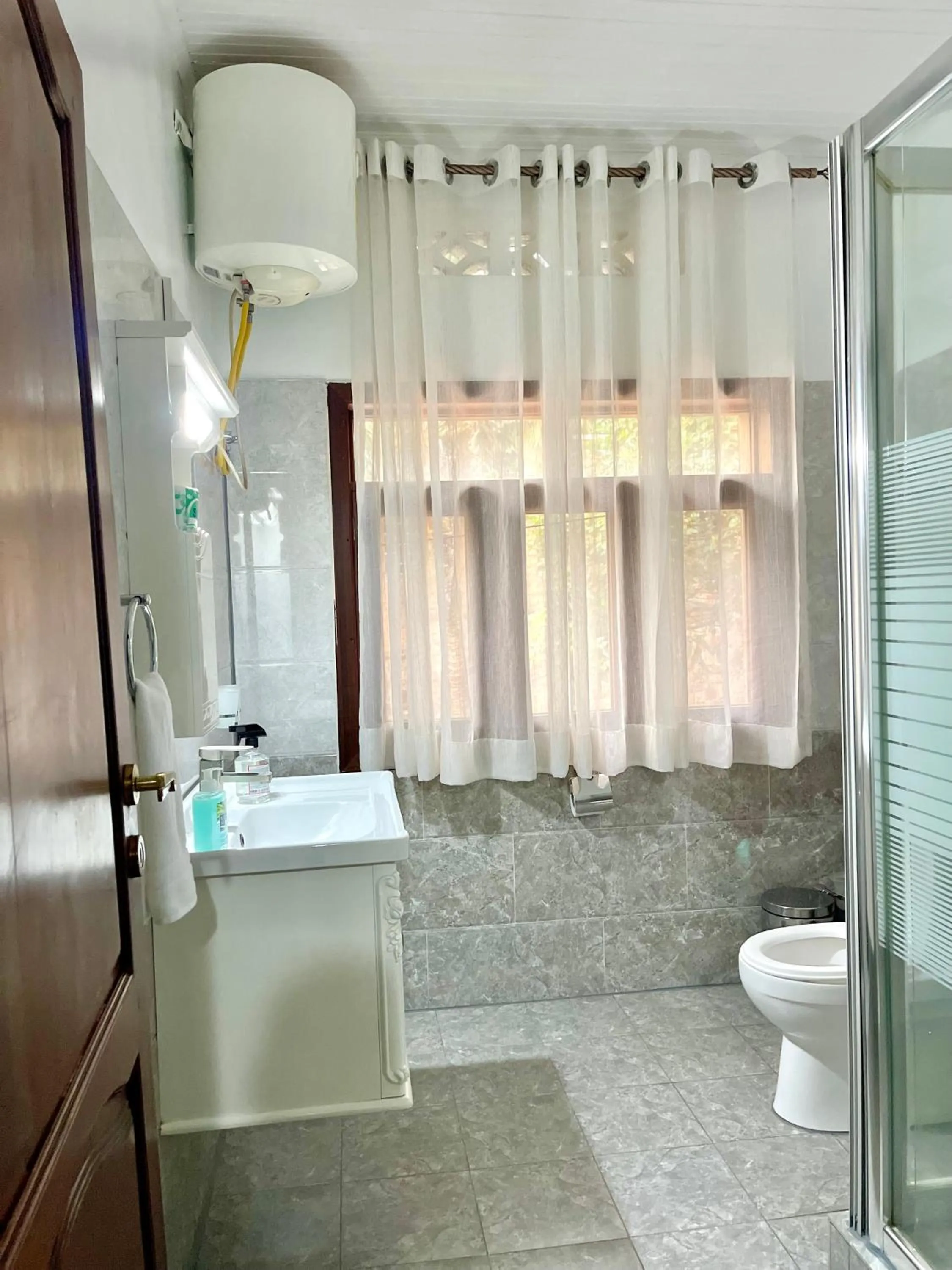 Bathroom in Eagle View Golf