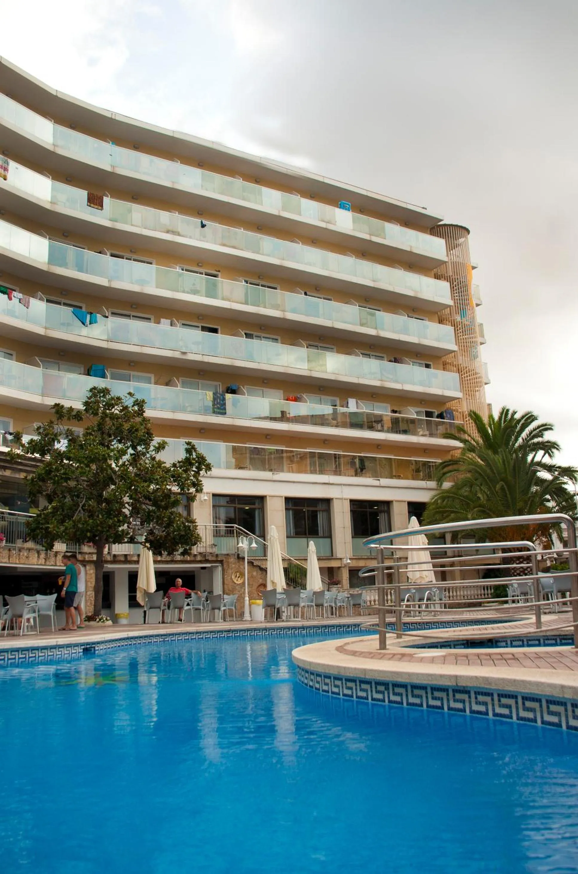 Swimming pool, Property Building in Hotel Esplai