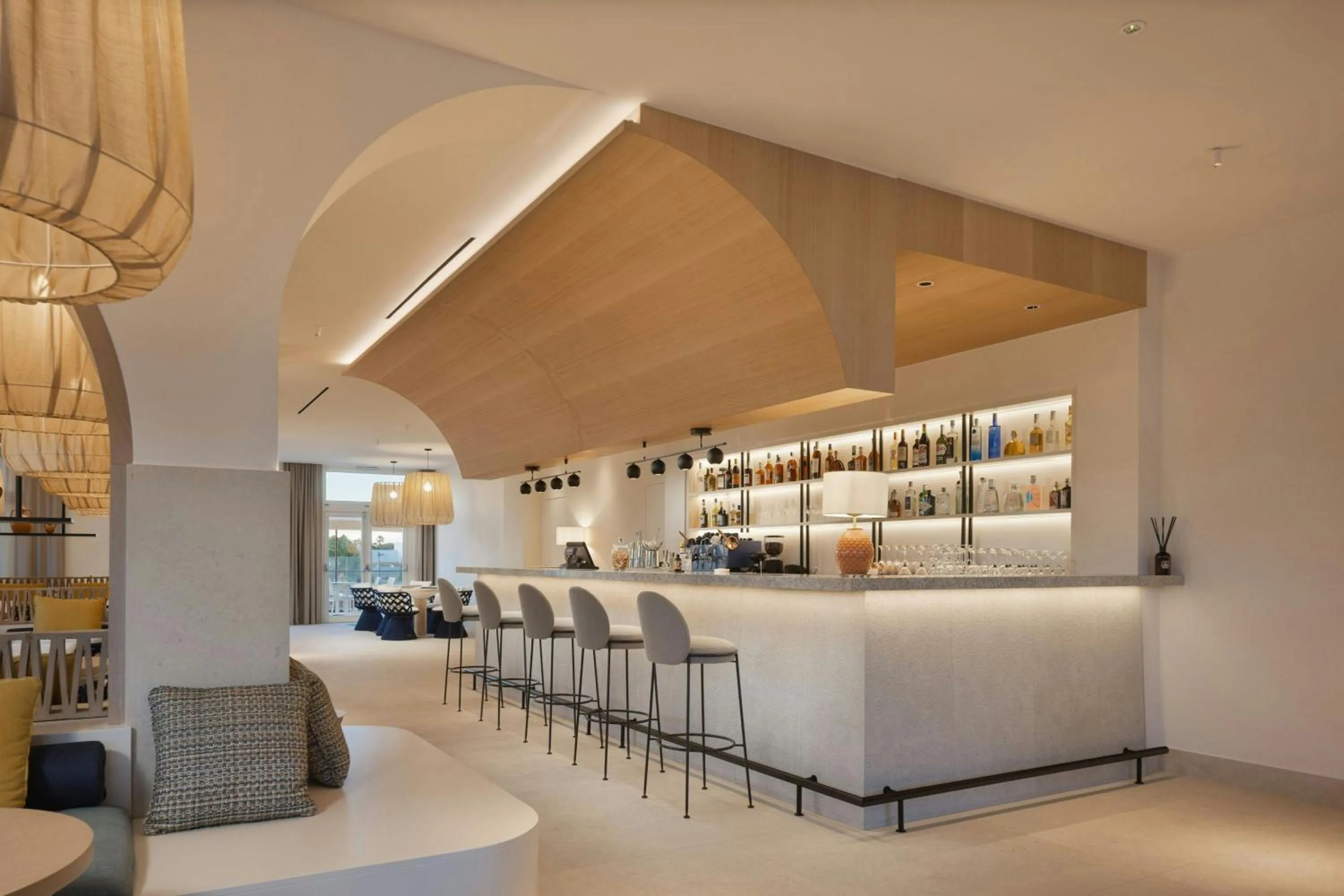 Lounge or bar in Cala Ponte, a Tribute Portfolio Hotel
