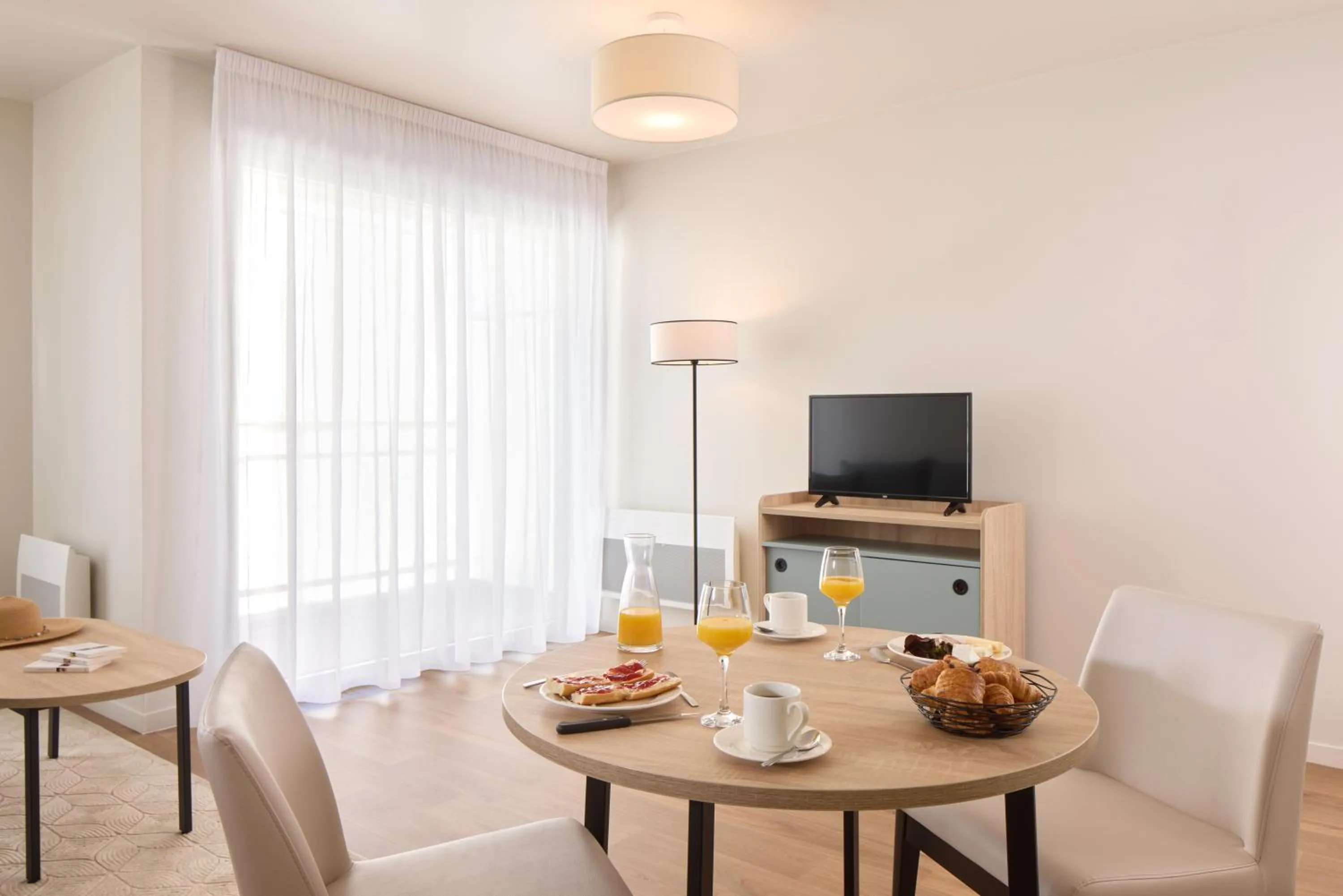 Kitchen or kitchenette in Quality Aparthotel Cherbourg