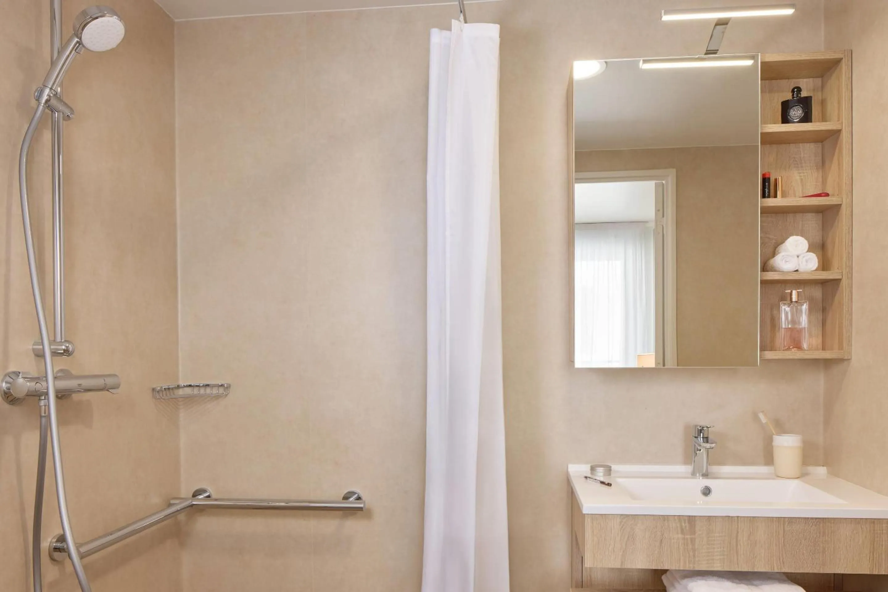 Bedroom in Quality Aparthotel Cherbourg