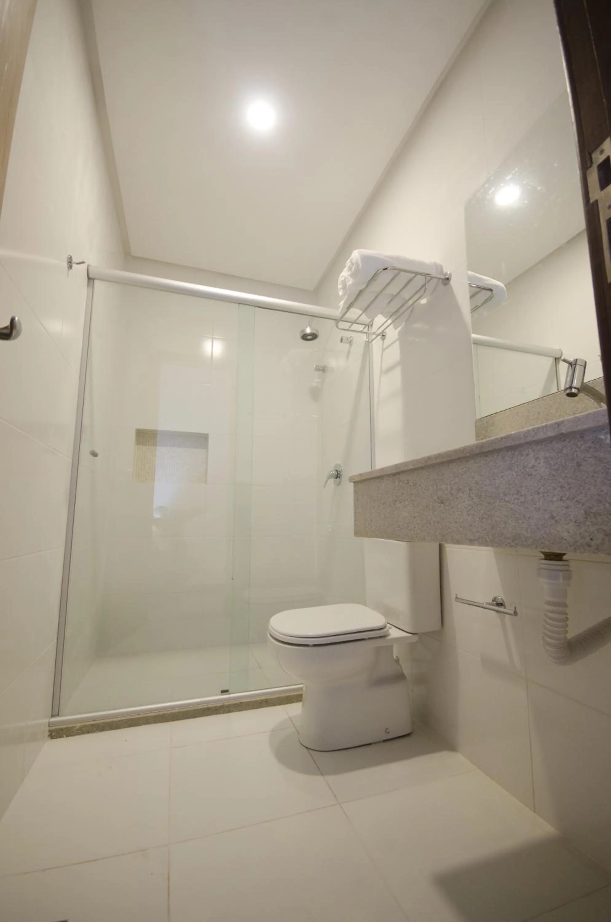 Shower in Pena Branca Hotel e Eventos