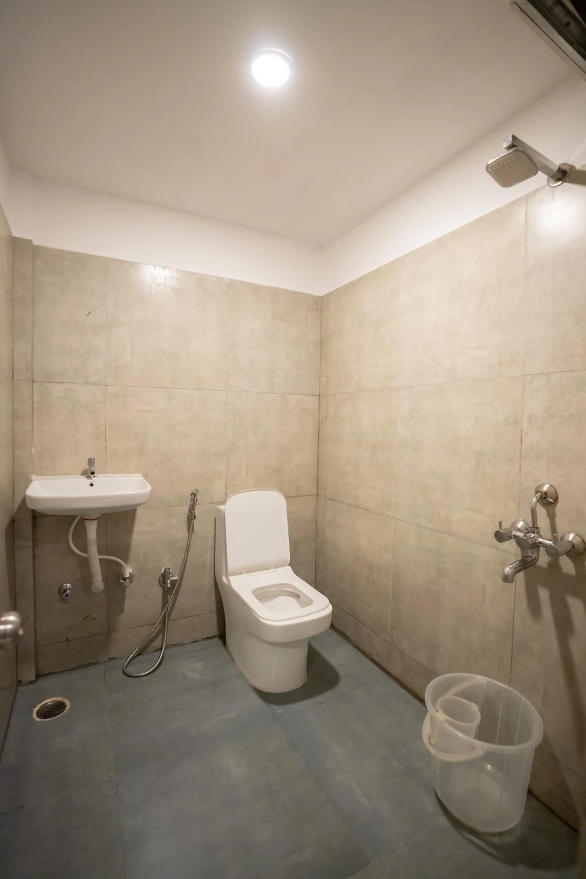 Bathroom in Hotel Vaishnavi Classic