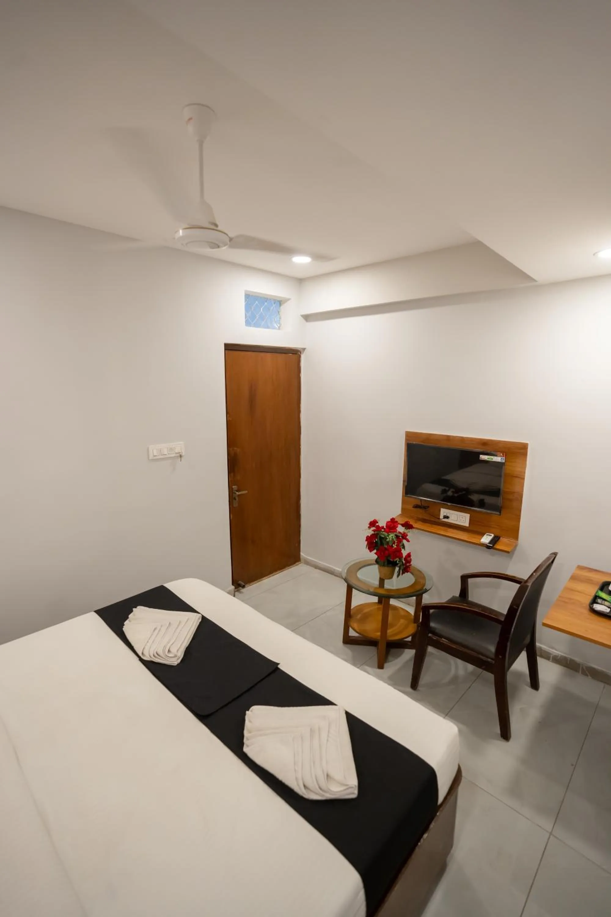 Bed in Hotel Vaishnavi Classic