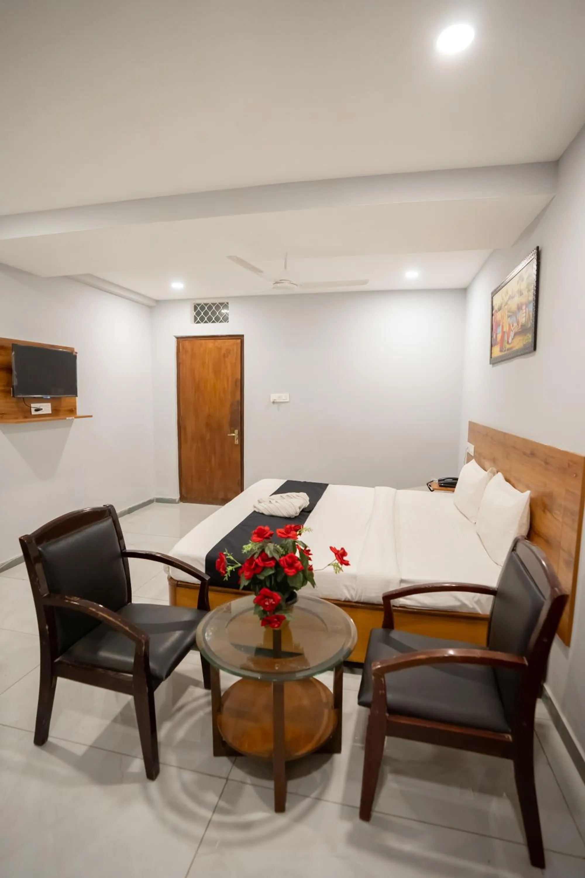 Hotel Vaishnavi Classic