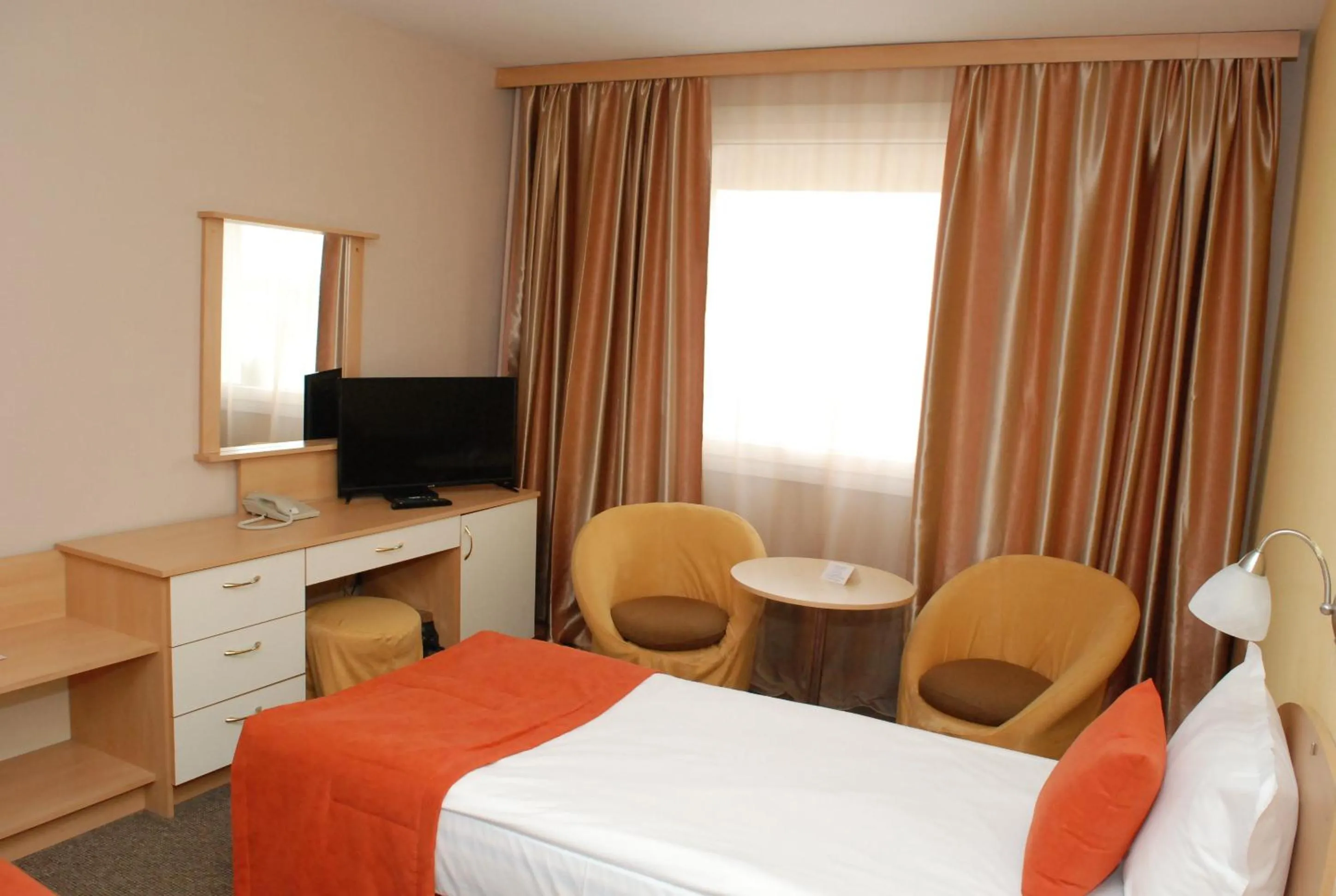 Photo of the whole room, Bed in Hotel Balkan