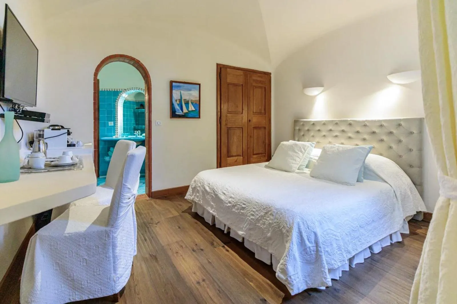 Bed in Hôtel Marina di cavu