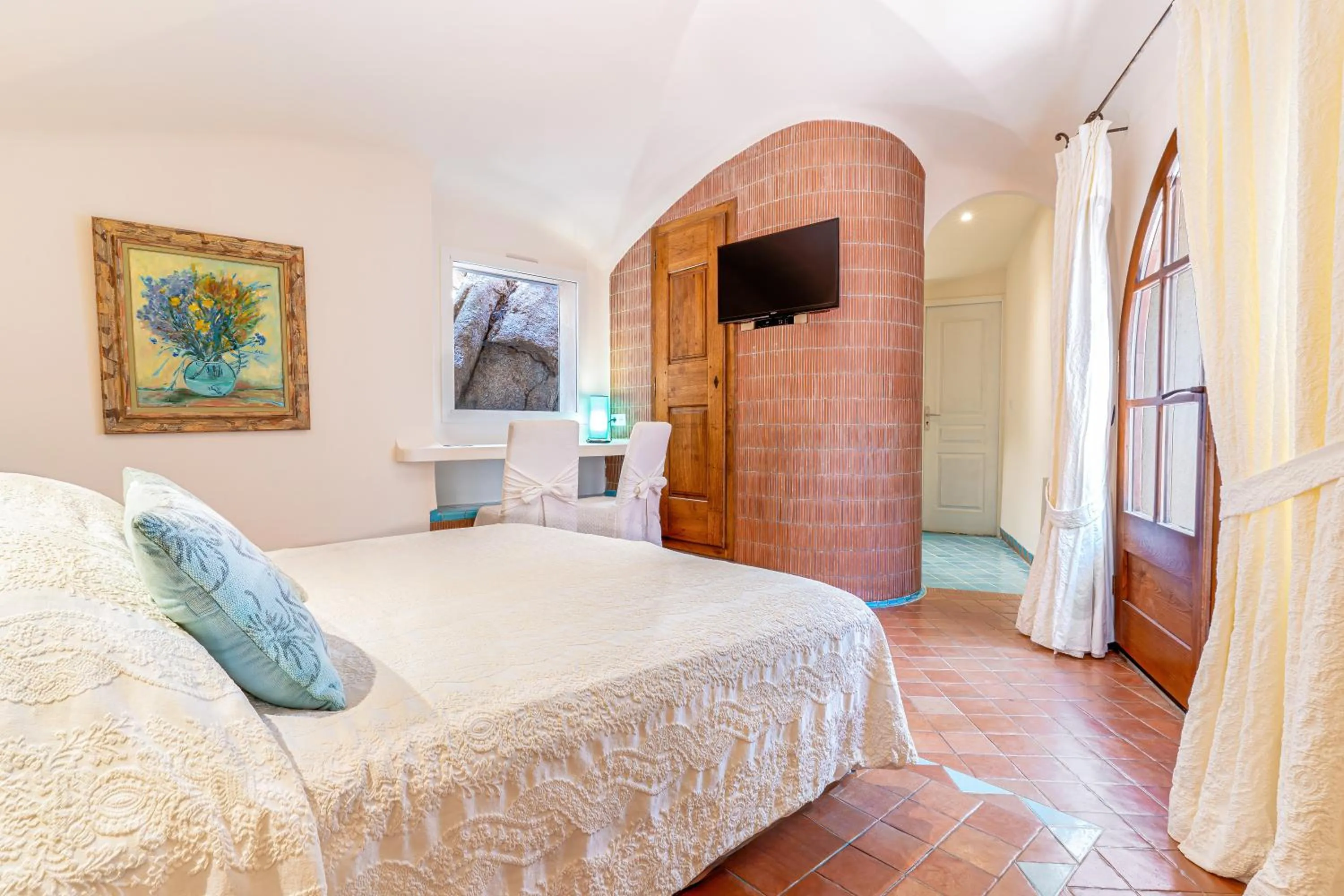 Bed in Hôtel Marina di cavu