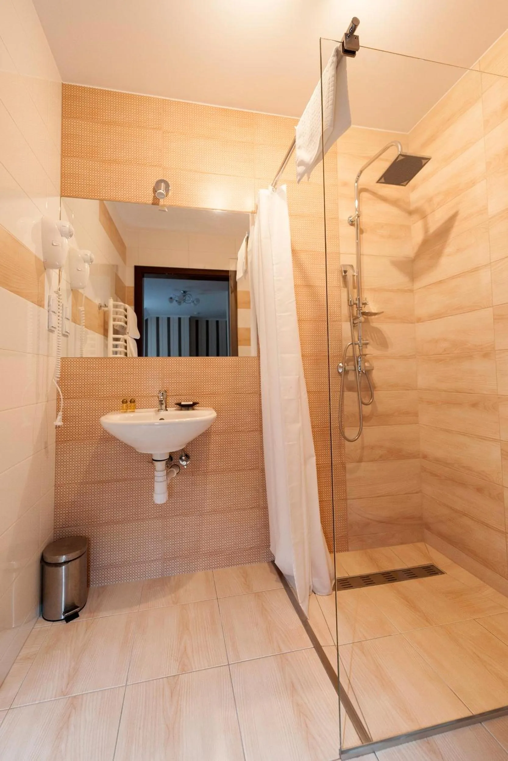 Shower in Hotel Klaudia