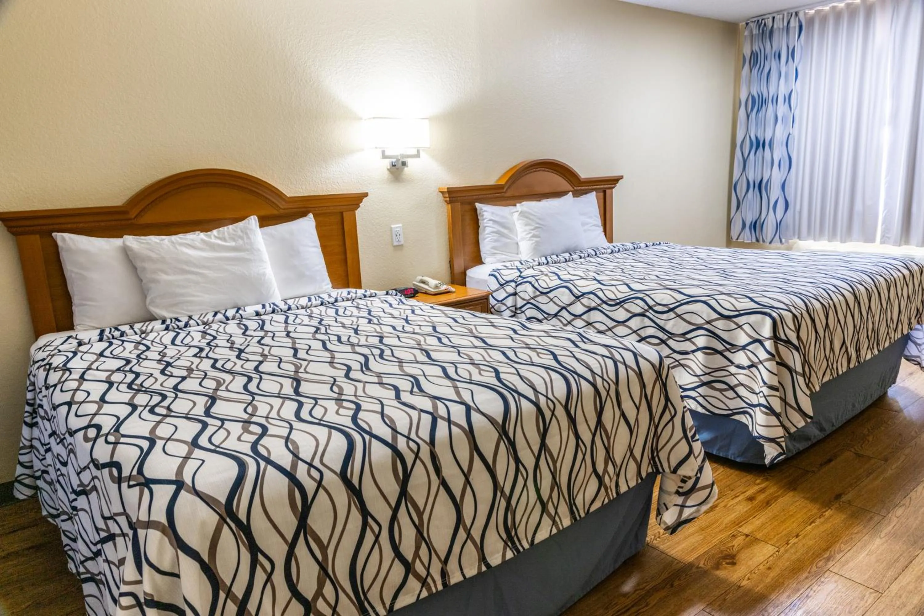 Bed in Boerne Inn and Suites