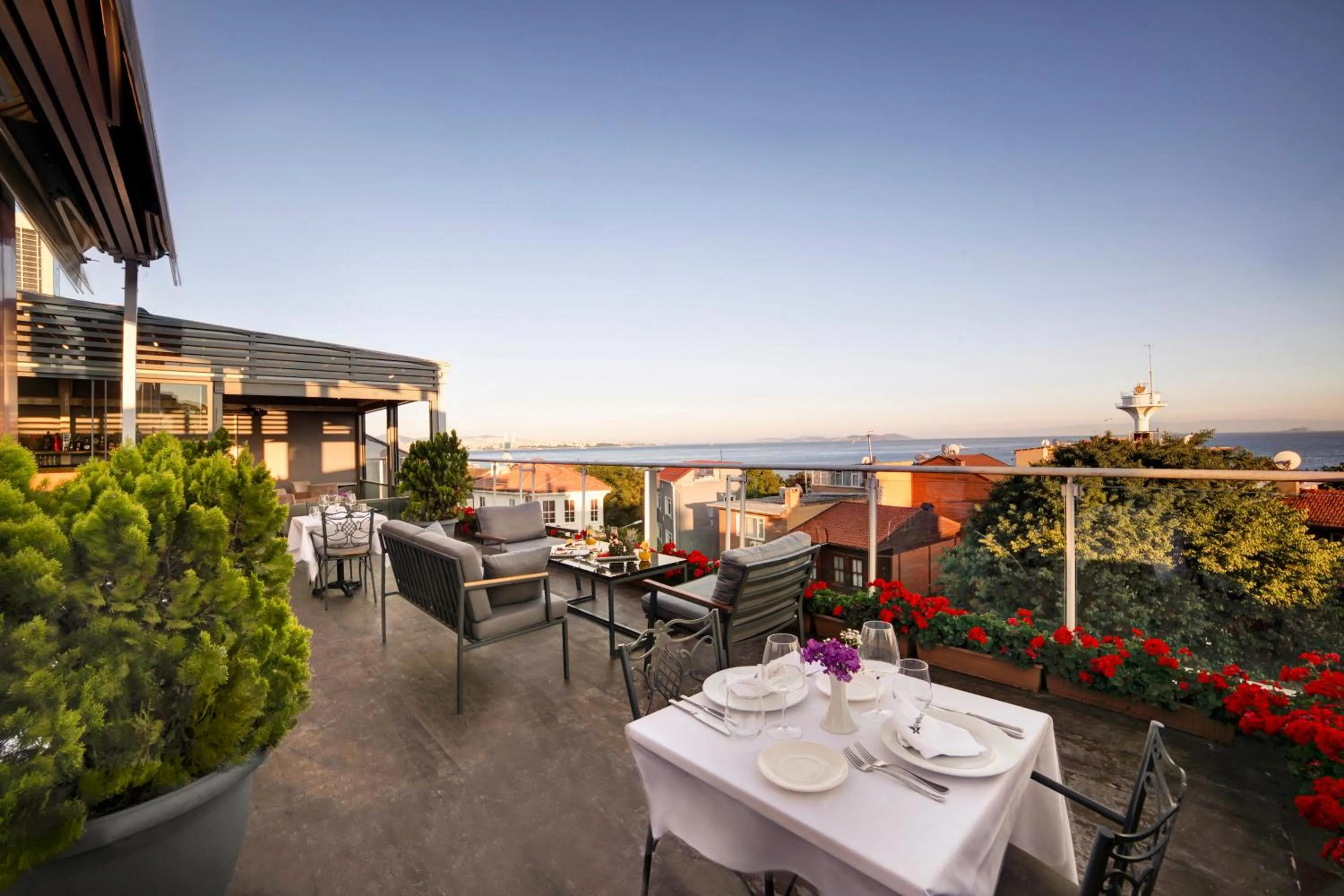 Balcony/Terrace in Almina Guest House