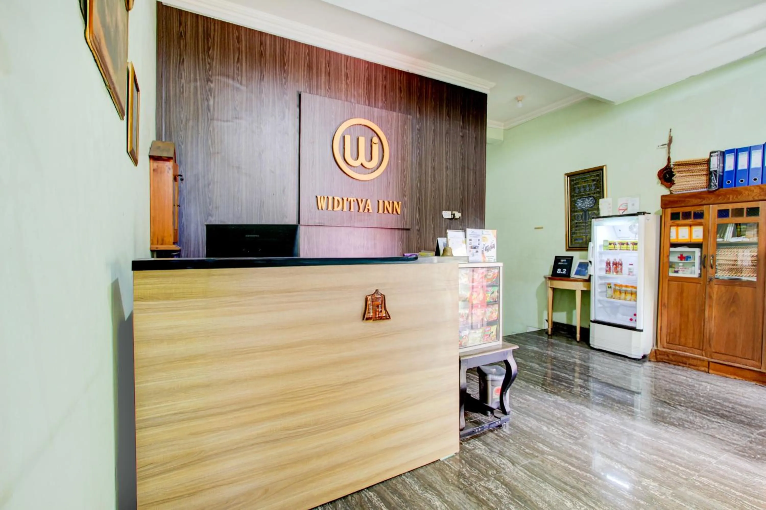 Lobby or reception in Hotel O Yogyakarta near Taman Sari formerly Widitya Inn