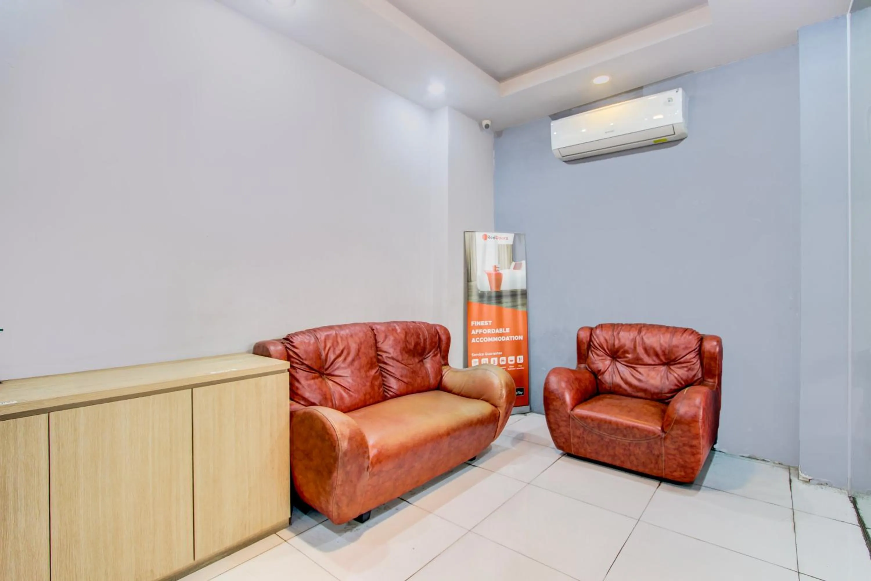 Seating area in Hotel O Tegal near near Pacific Mall Tegal formerly Hugo Suites Family