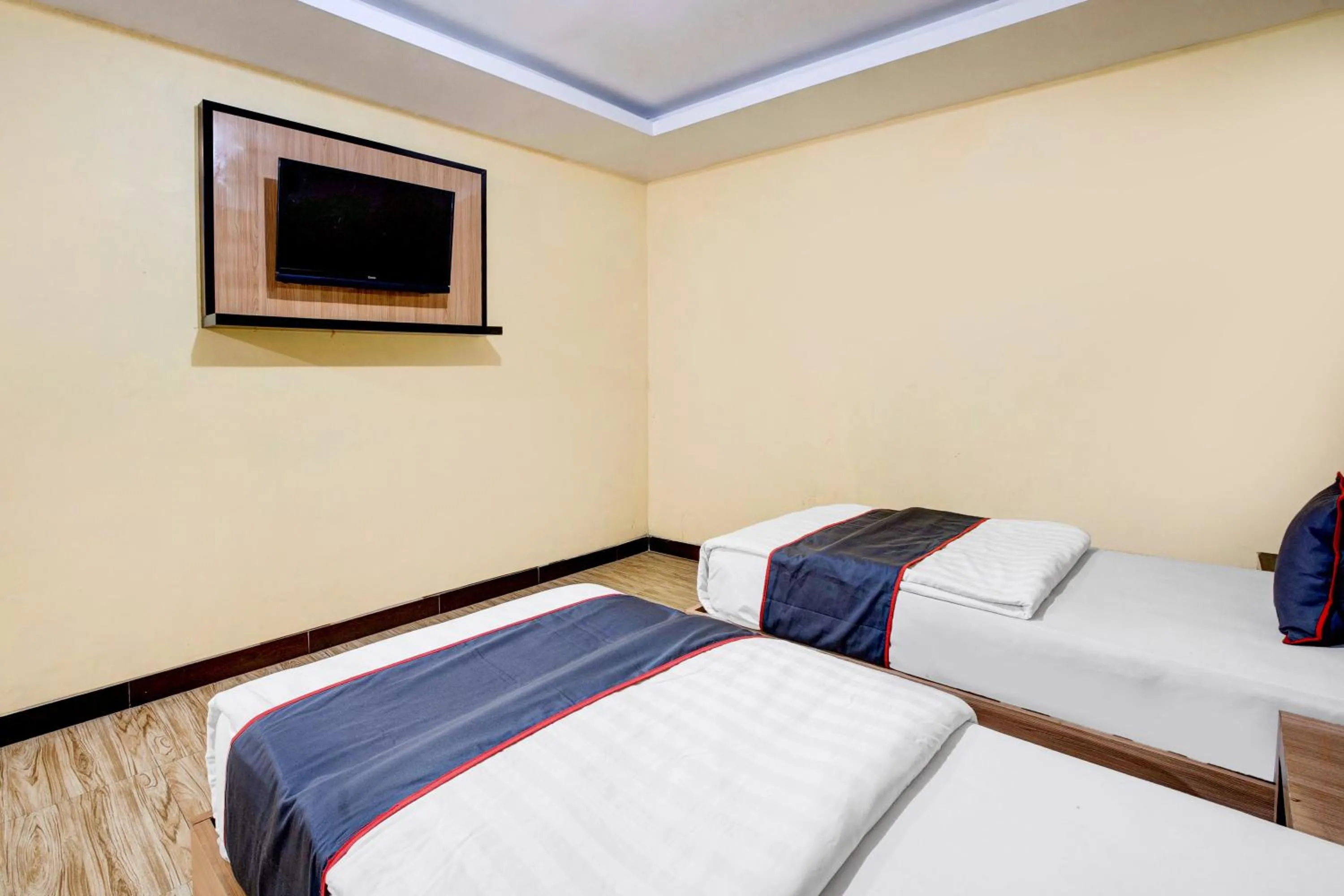 Delxue Twin Room in Collection O Batam near DC Mall formerly S Hotel