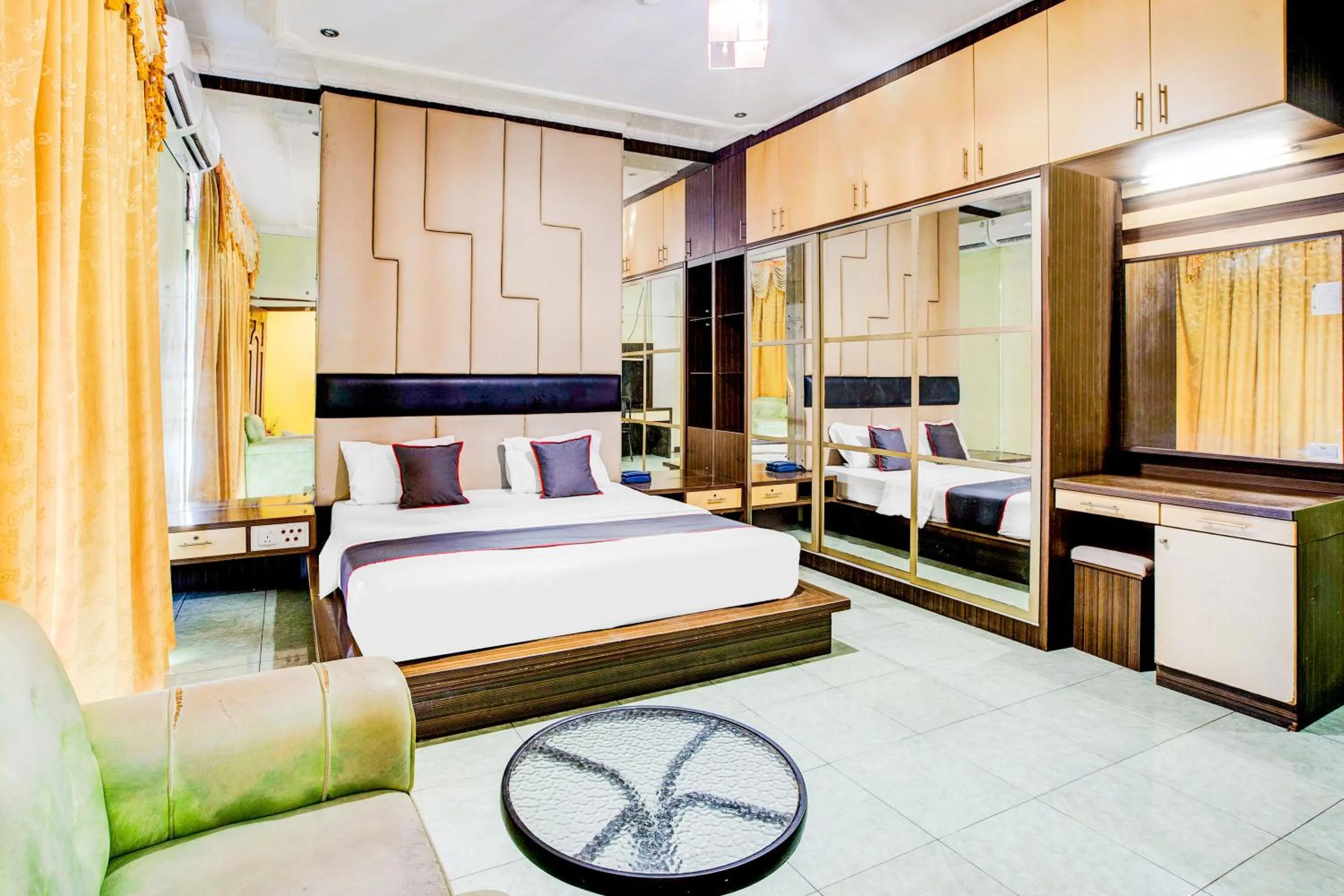 Bedroom, Bed in Collection O Batam near DC Mall formerly S Hotel