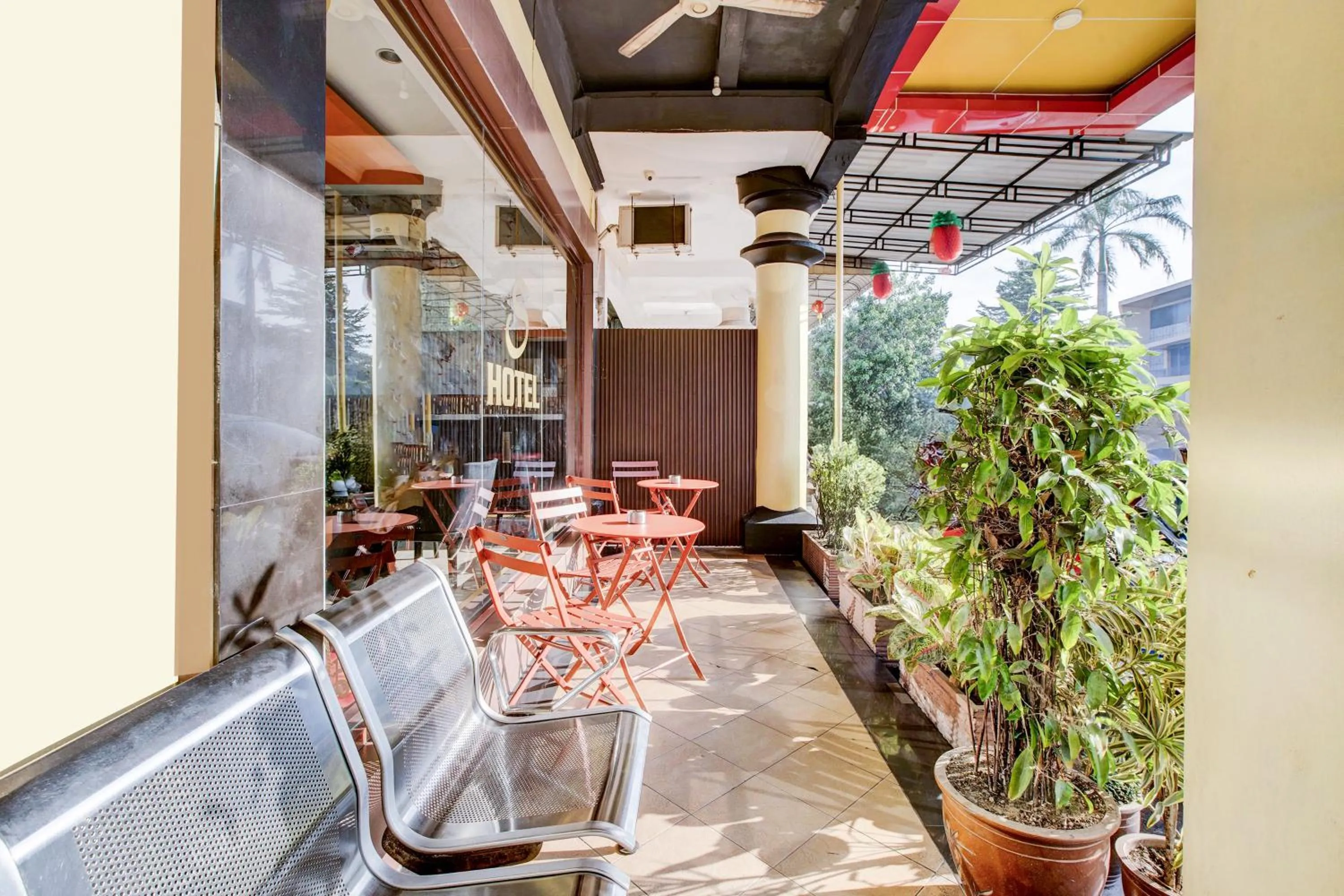 Seating area in Collection O Batam near DC Mall formerly S Hotel