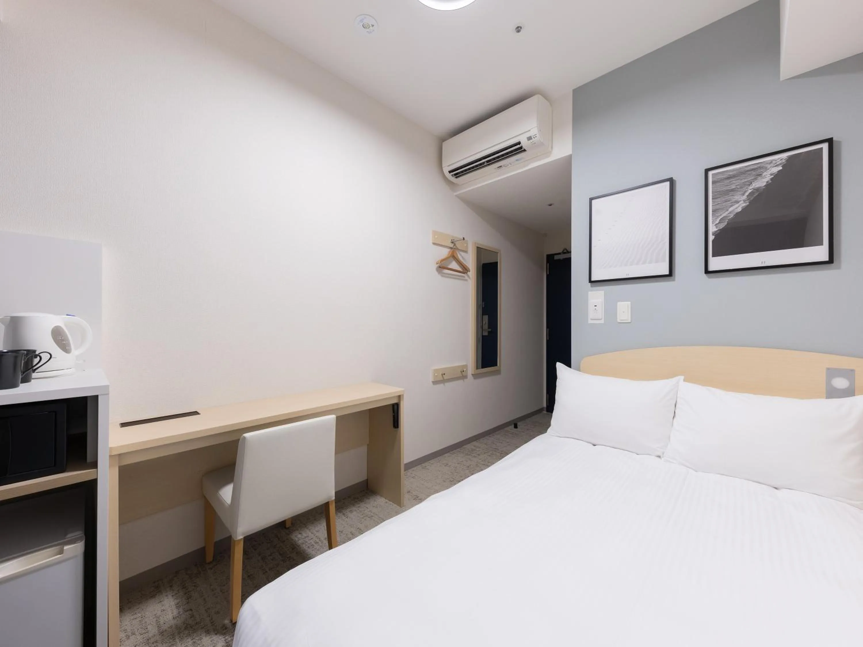 Photo of the whole room, Bed in Brackets Hotel Osaka Hommachi