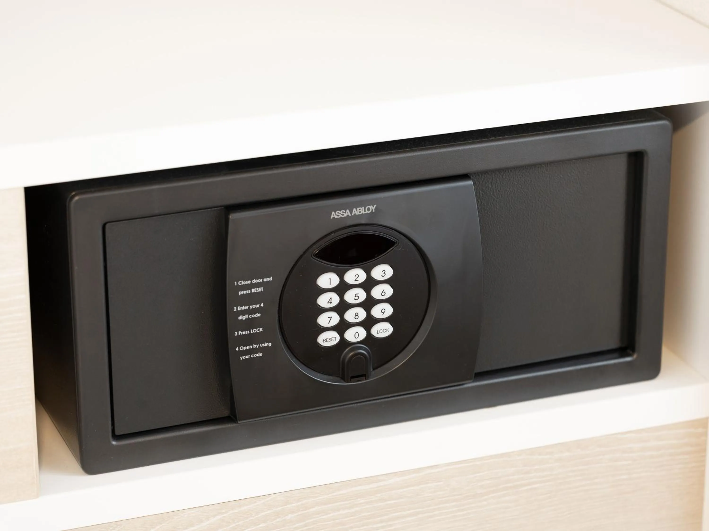 Area and facilities in Brackets Hotel Osaka Hommachi