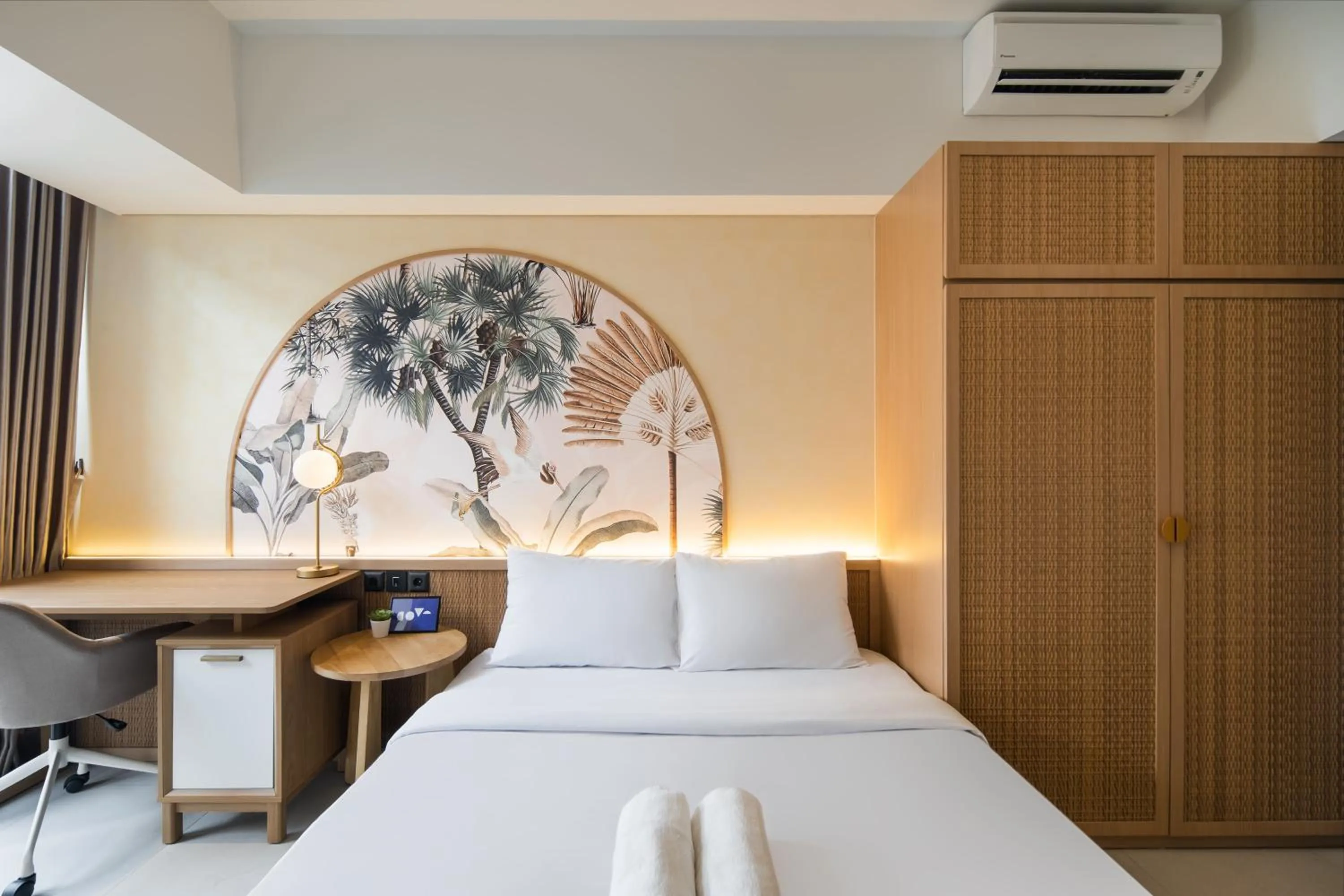 Bedroom, Bed in Cove Carstensz BSD