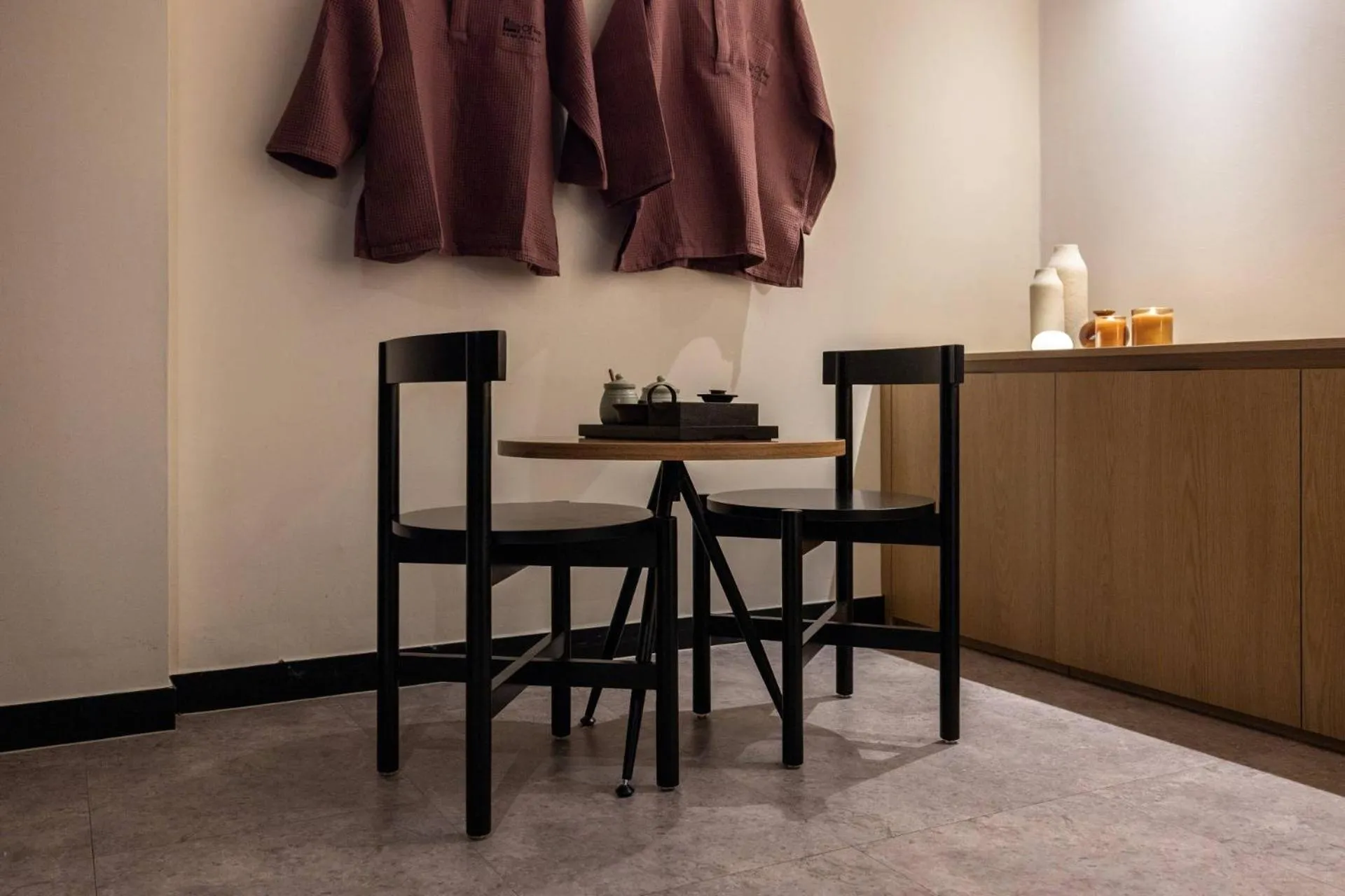 Dining area in Anook Ryokan Hotel Ansan station