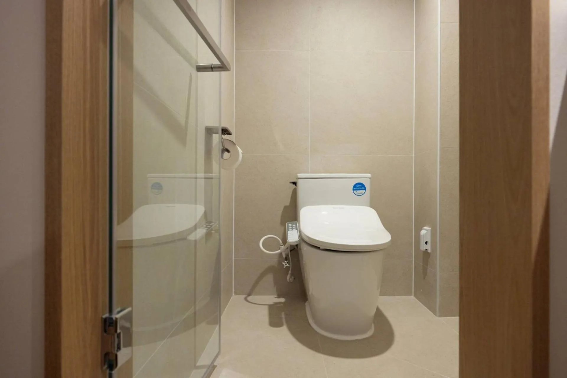 Toilet in Anook Ryokan Hotel Ansan station